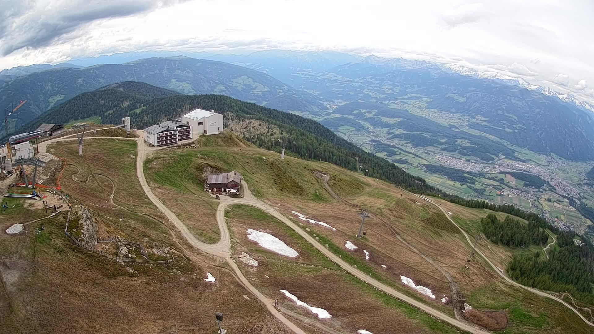 Stazione sciistica di Plan de Corones | vista su Brunico