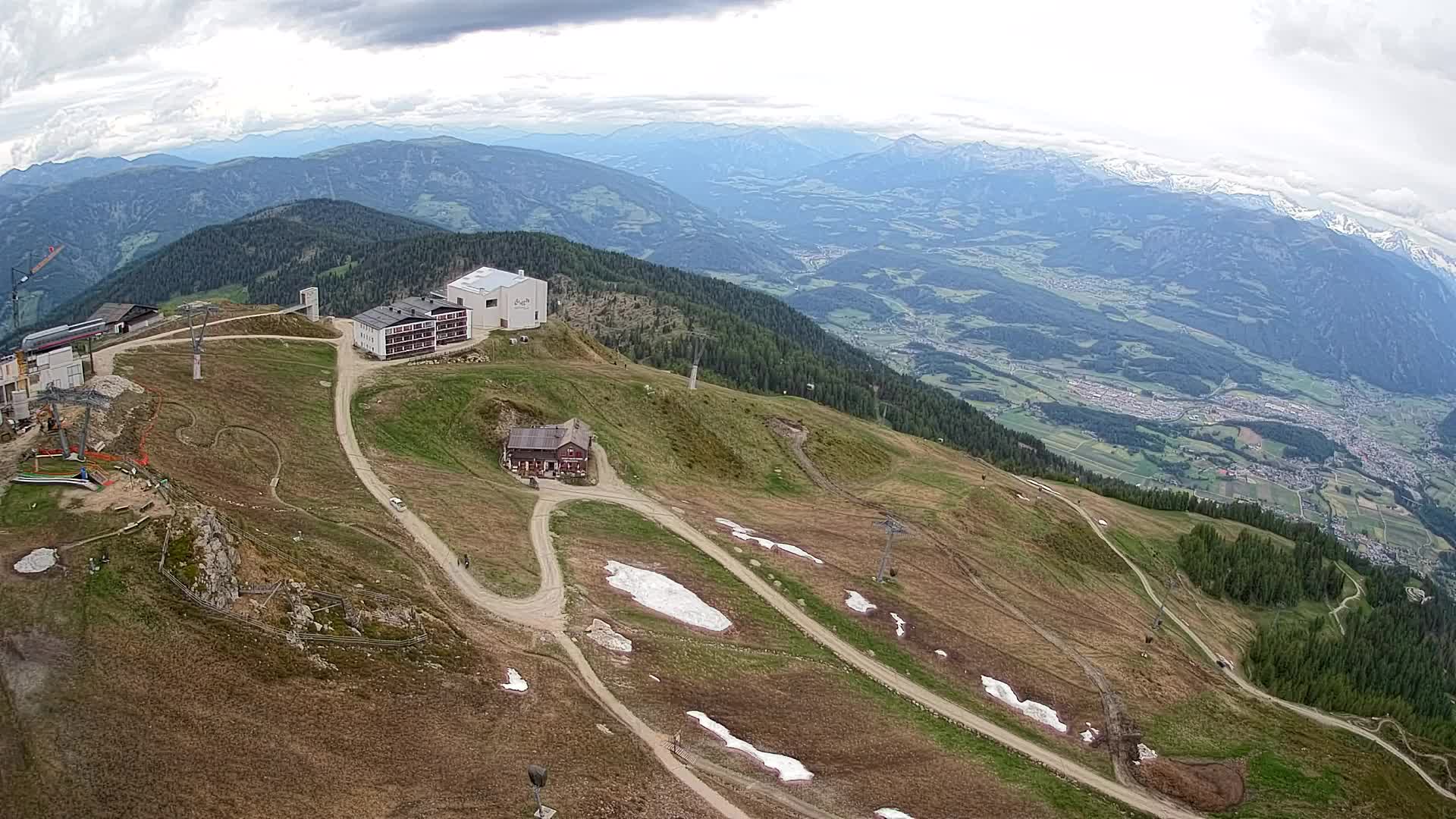 Stazione sciistica di Plan de Corones | vista su Brunico