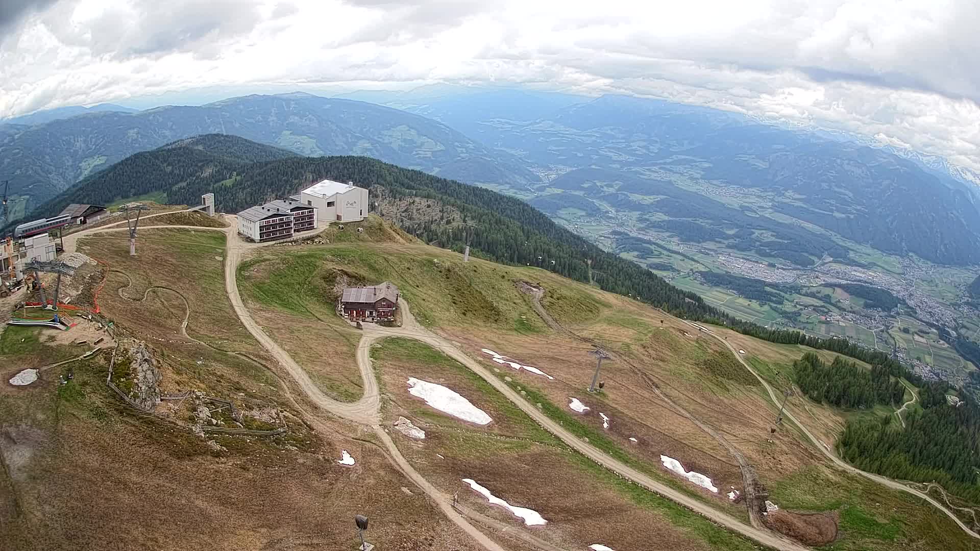Station de ski Kronplatz sommet | vue sur Brunico