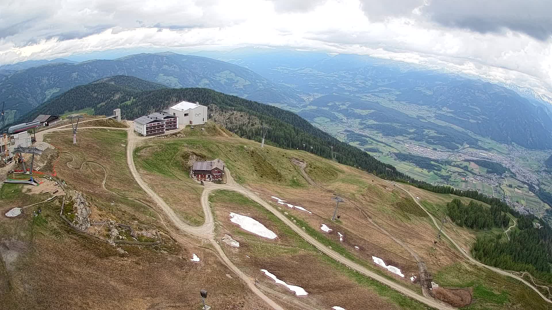 Skigebiet Kronplatz Gipfel | Blick auf Bruneck