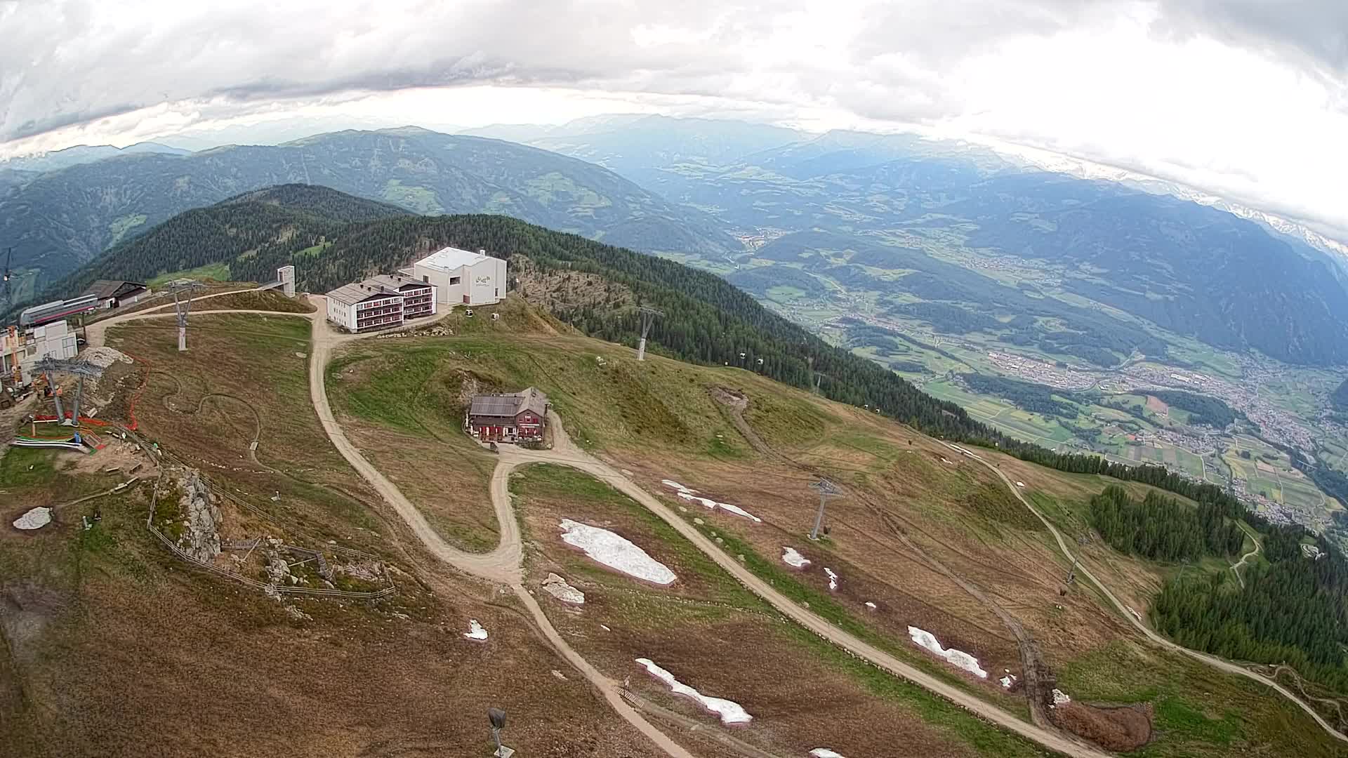 Skigebiet Kronplatz Gipfel | Blick auf Bruneck