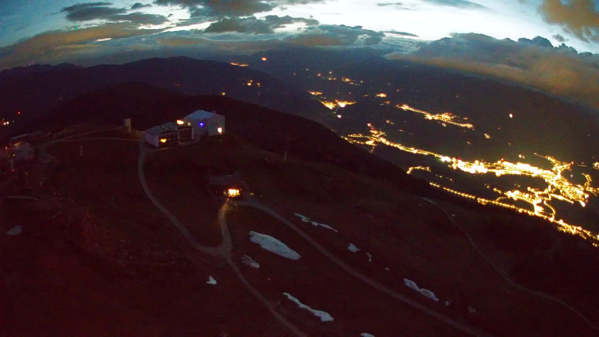Skigebiet Kronplatz Gipfel | Blick auf Bruneck