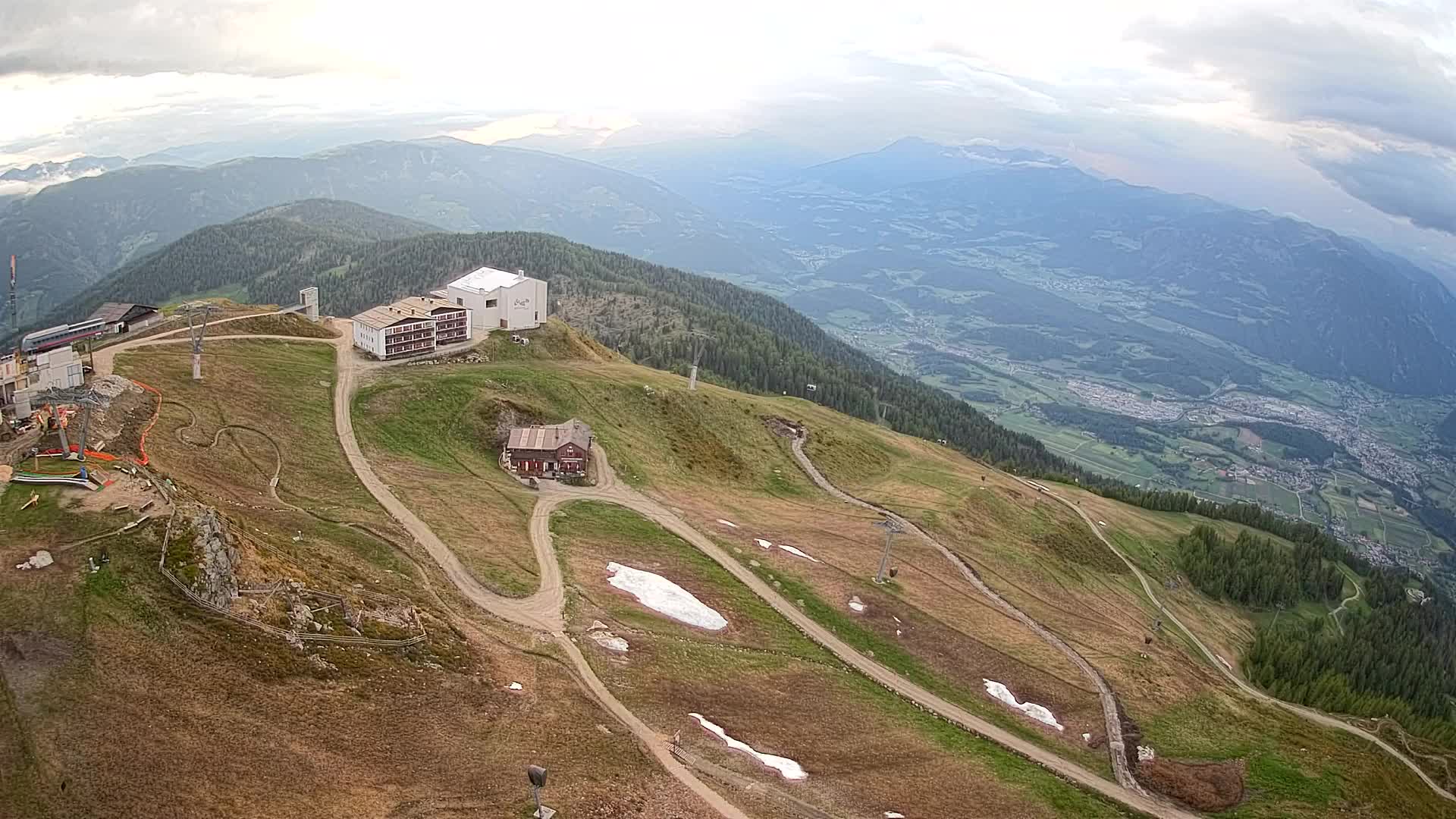 Stazione sciistica di Plan de Corones | vista su Brunico
