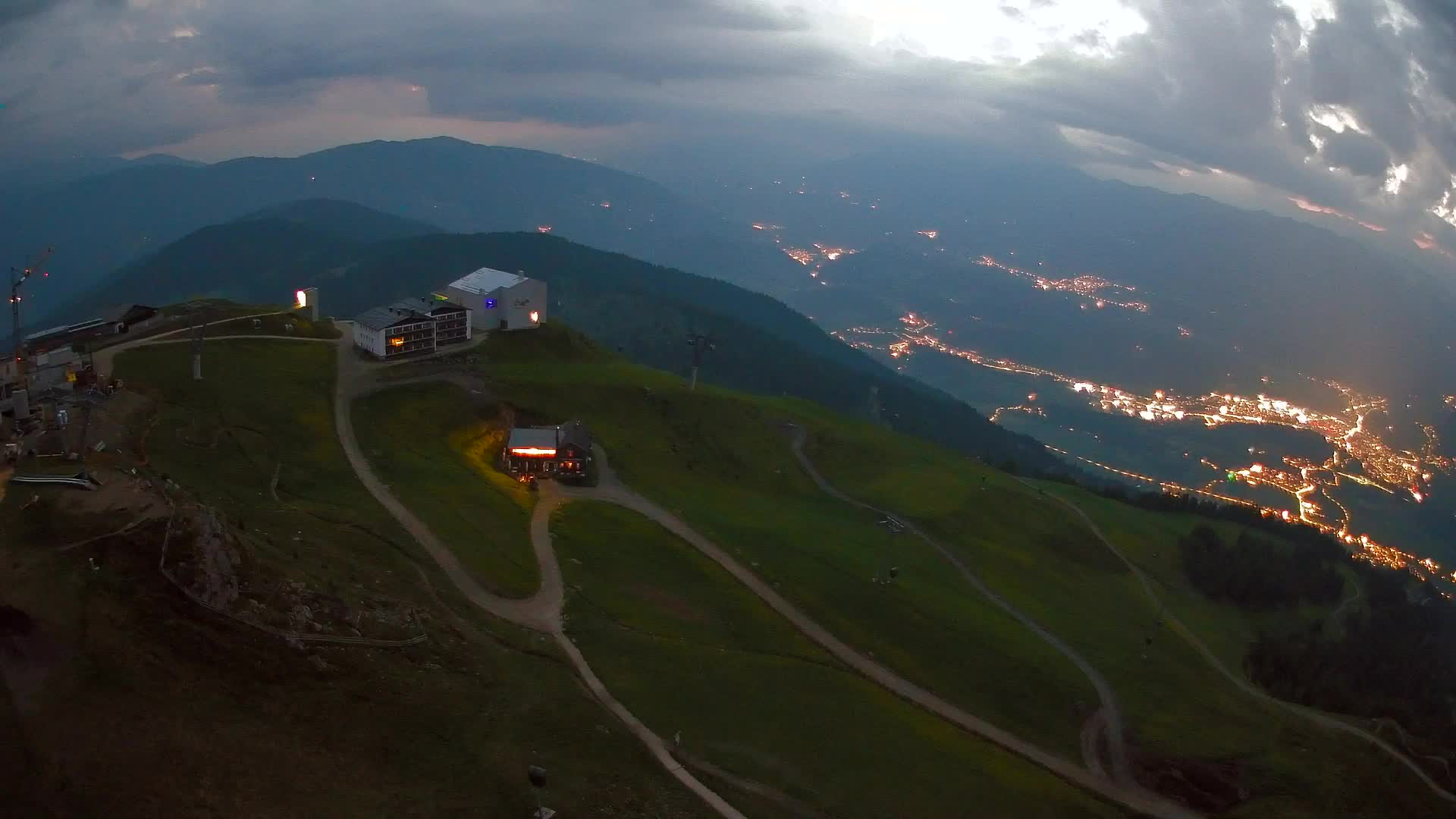 Skigebiet Kronplatz Gipfel | Blick auf Bruneck