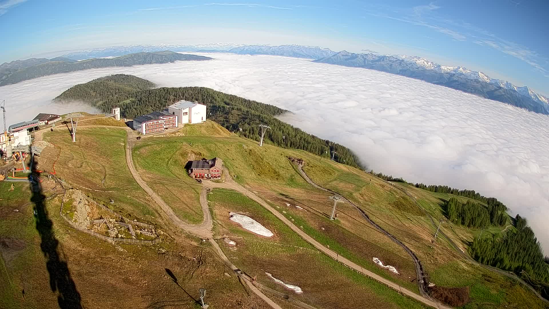 Cima estación de esquí Kronplatz | vista hacia Brunico