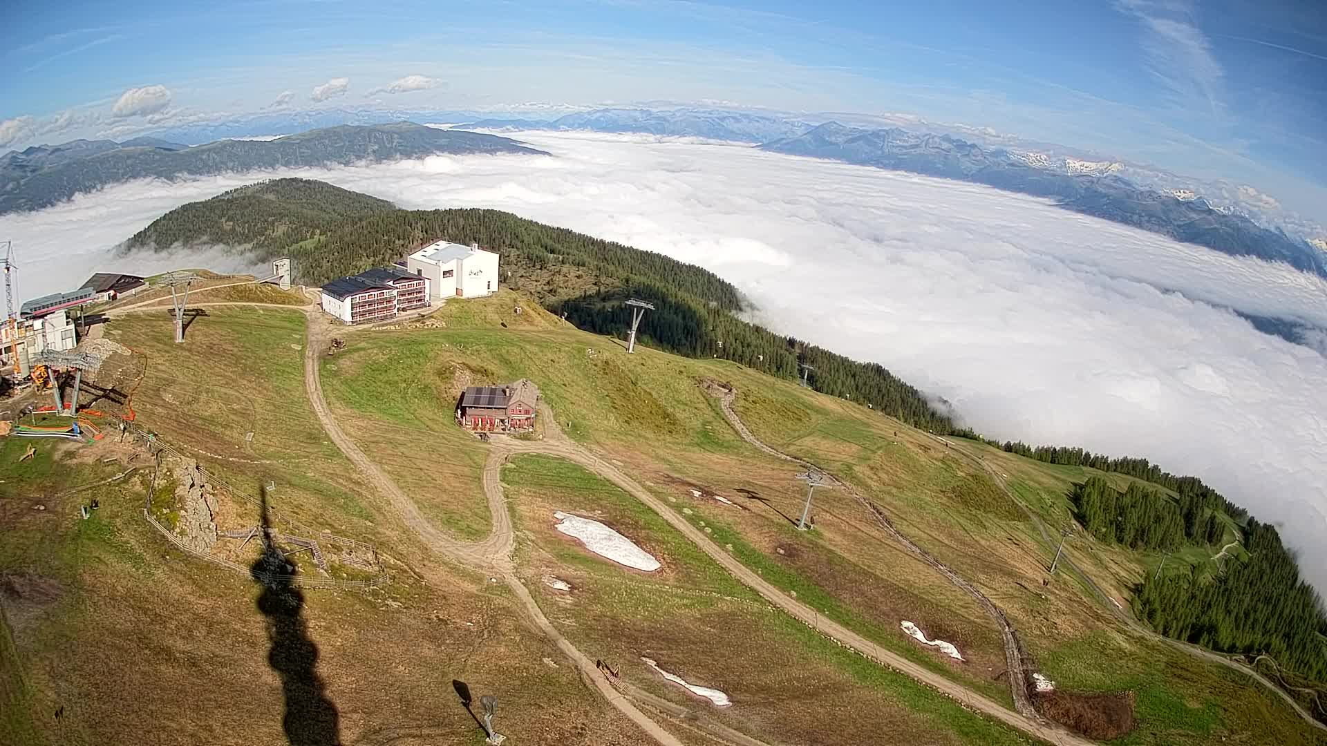 Cima estación de esquí Kronplatz | vista hacia Brunico