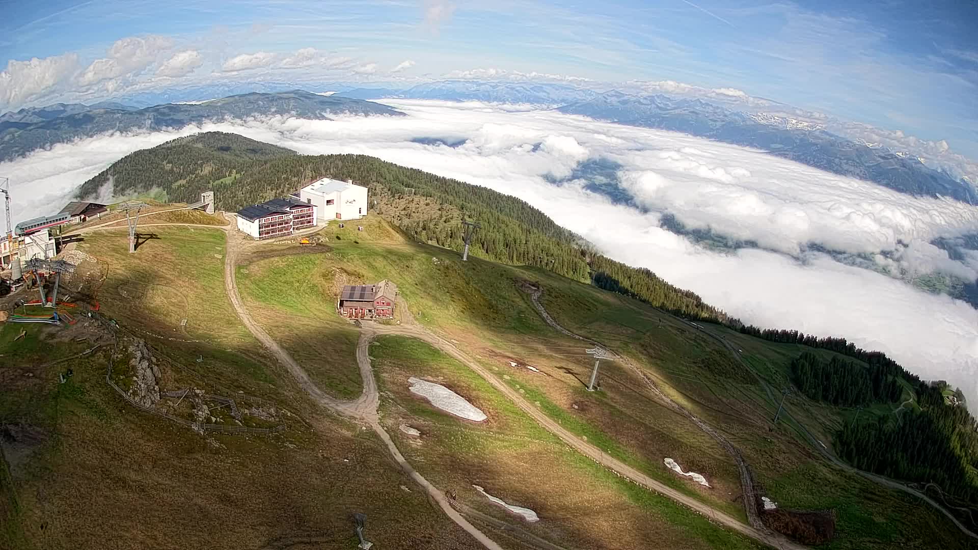 Cima estación de esquí Kronplatz | vista hacia Brunico