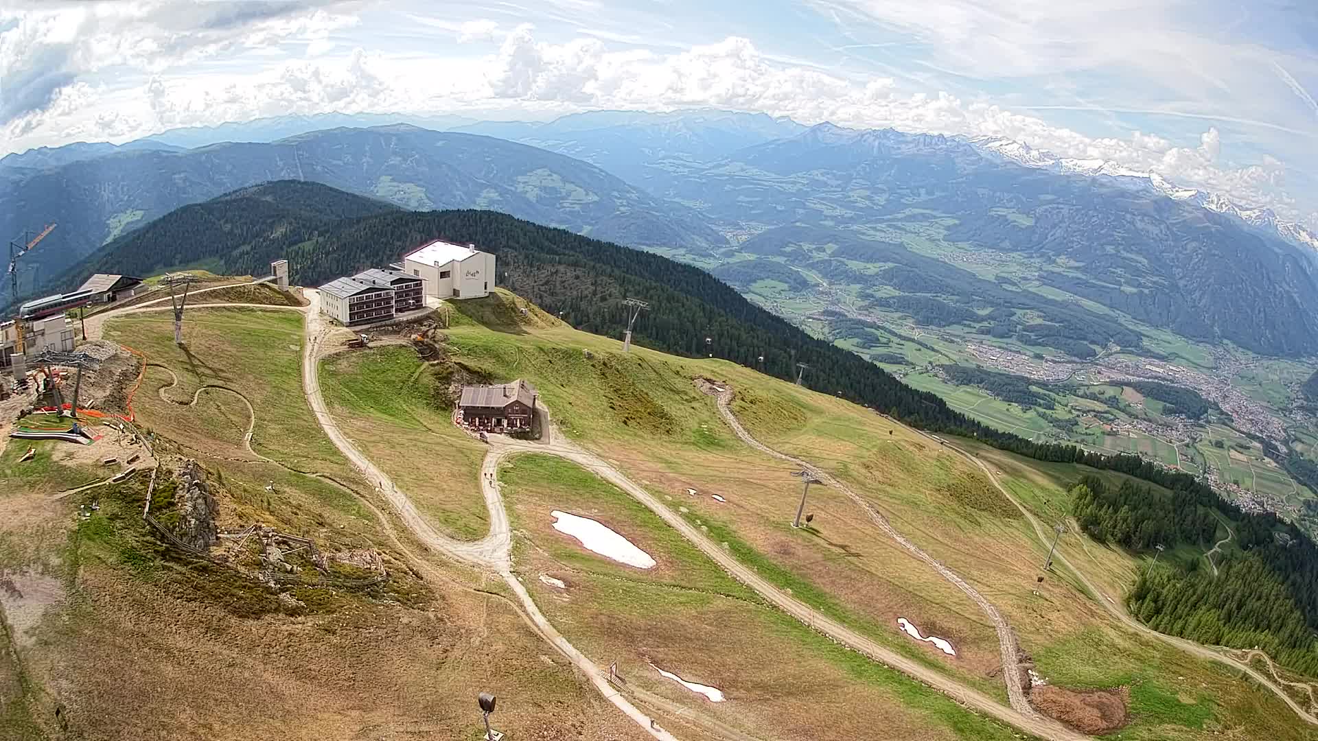 Cima estación de esquí Kronplatz | vista hacia Brunico