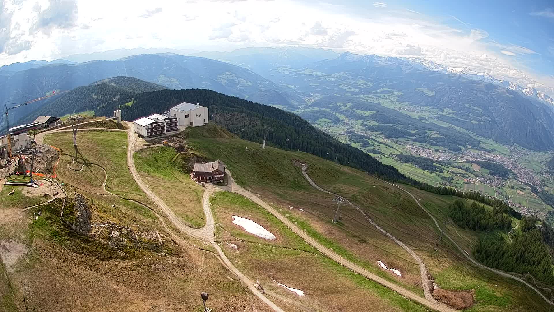 Cima estación de esquí Kronplatz | vista hacia Brunico