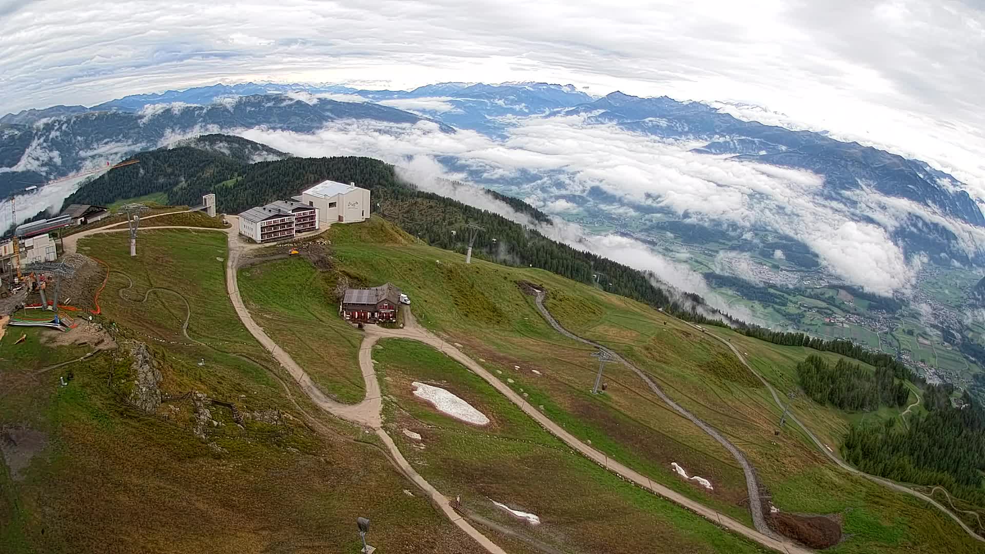 Cima estación de esquí Kronplatz | vista hacia Brunico
