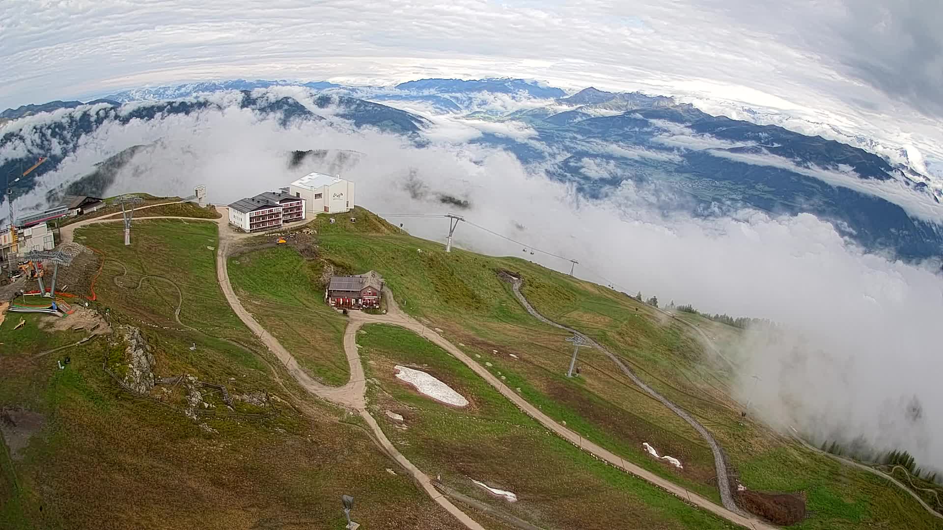 Cima estación de esquí Kronplatz | vista hacia Brunico