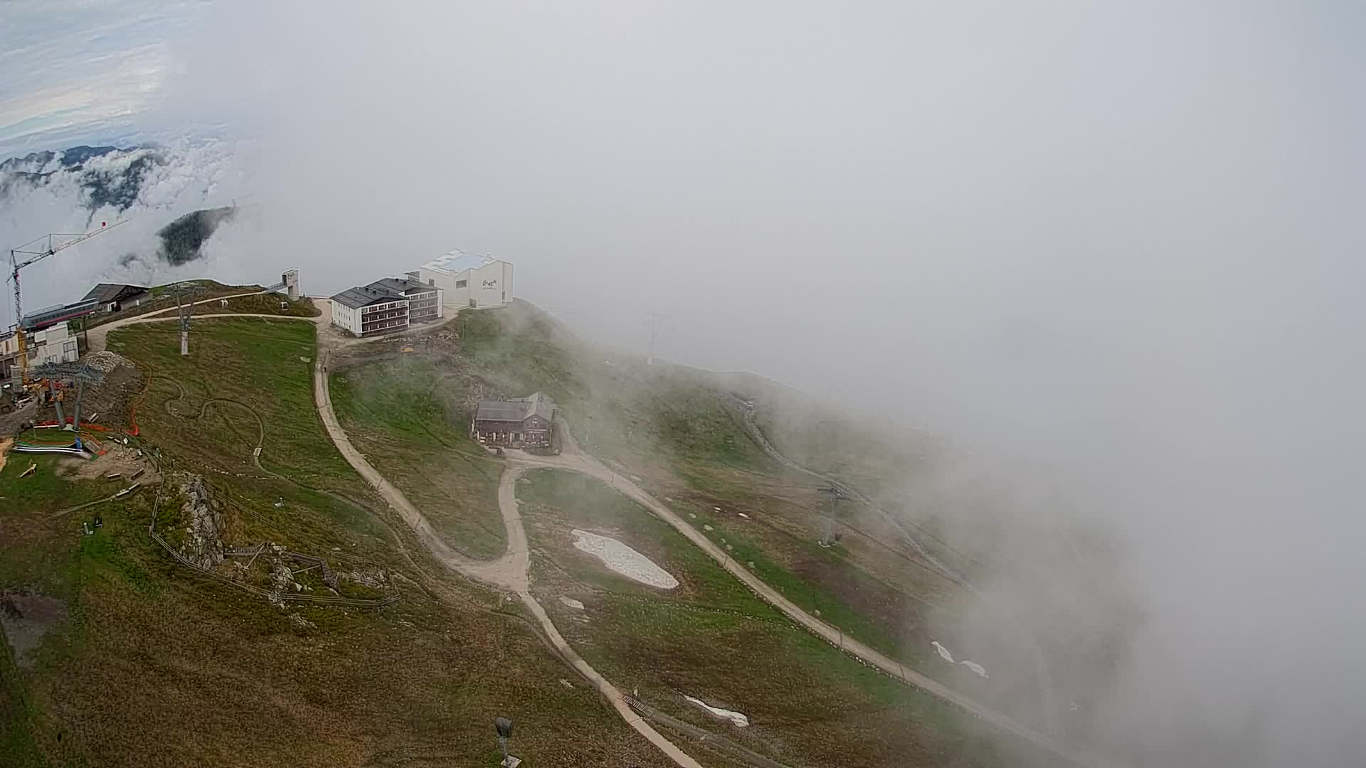 Cima estación de esquí Kronplatz | vista hacia Brunico