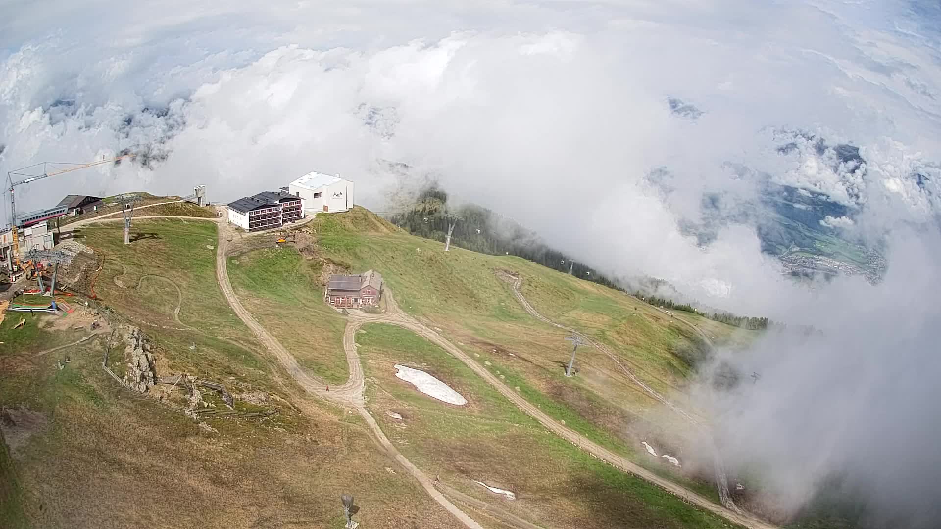Cima estación de esquí Kronplatz | vista hacia Brunico
