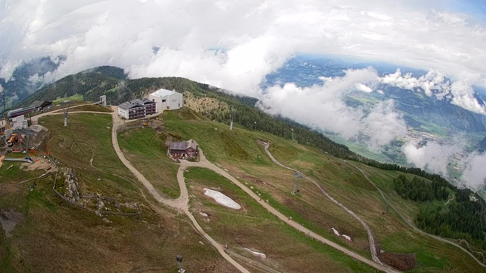 Skigebiet Kronplatz Gipfel | Blick auf Bruneck