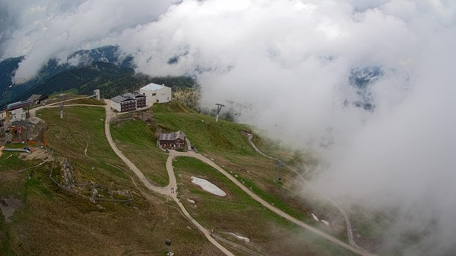 Cima estación de esquí Kronplatz | vista hacia Brunico