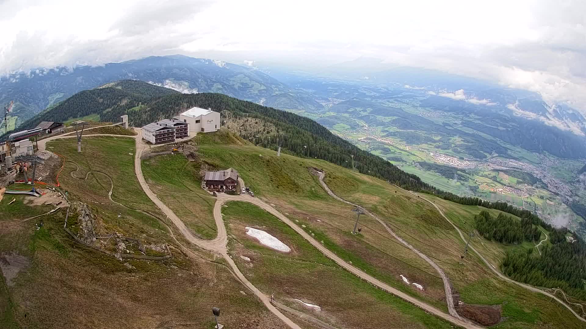 Skigebiet Kronplatz Gipfel | Blick auf Bruneck