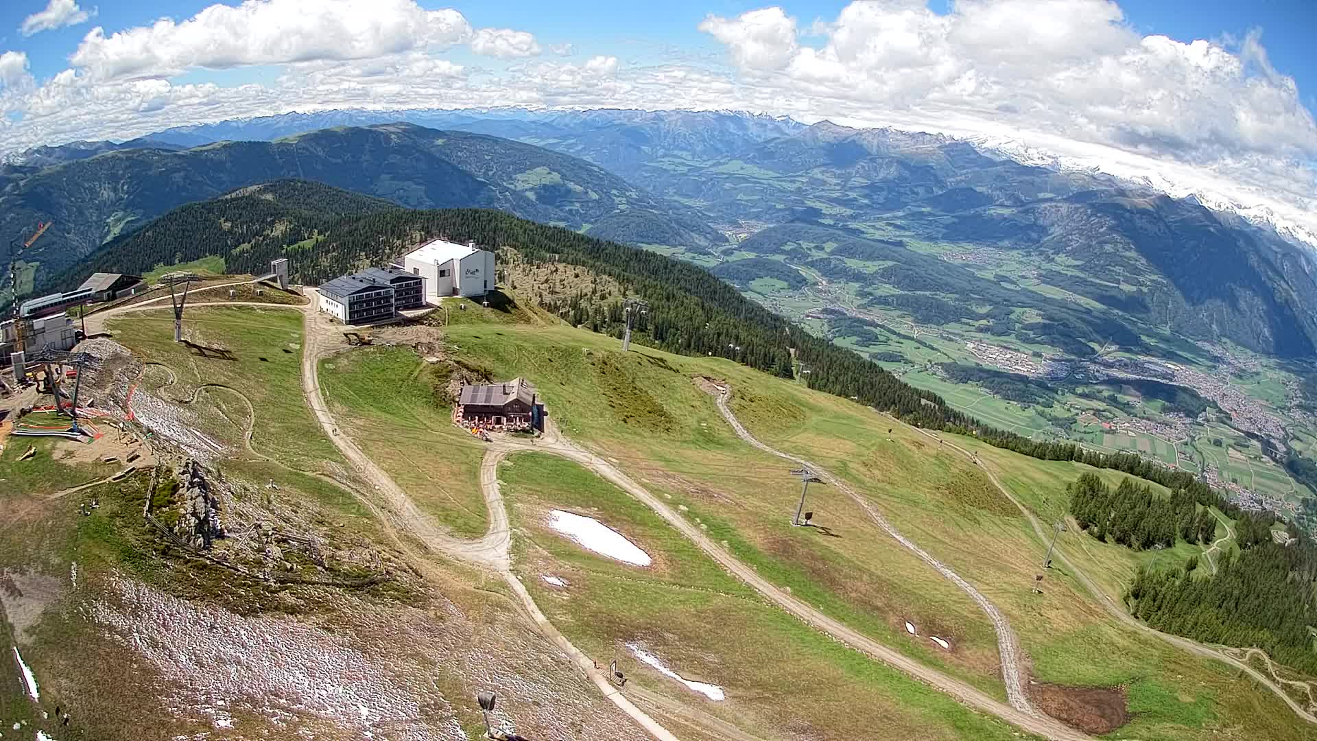Cima estación de esquí Kronplatz | vista hacia Brunico