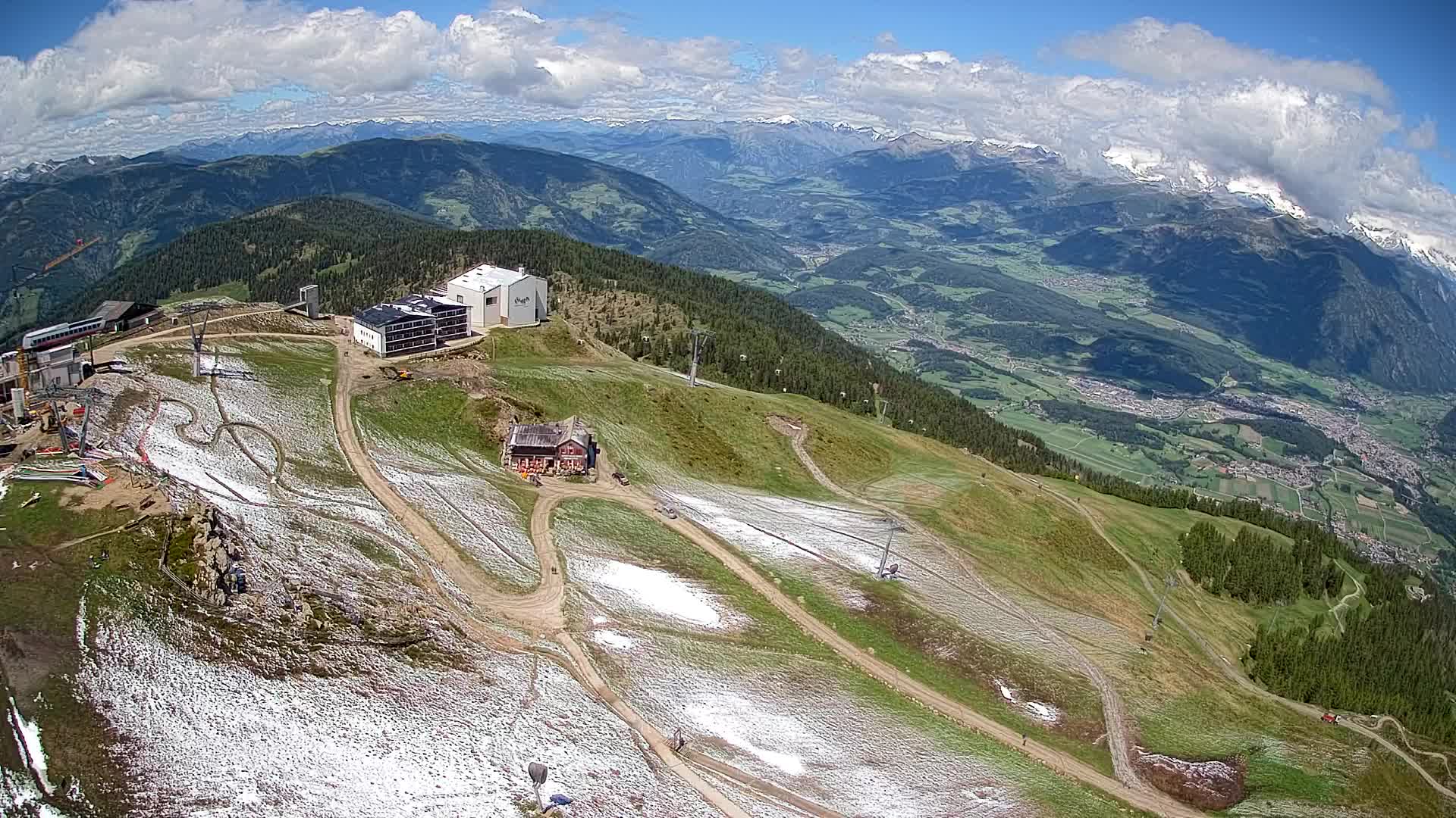 Stazione sciistica di Plan de Corones | vista su Brunico