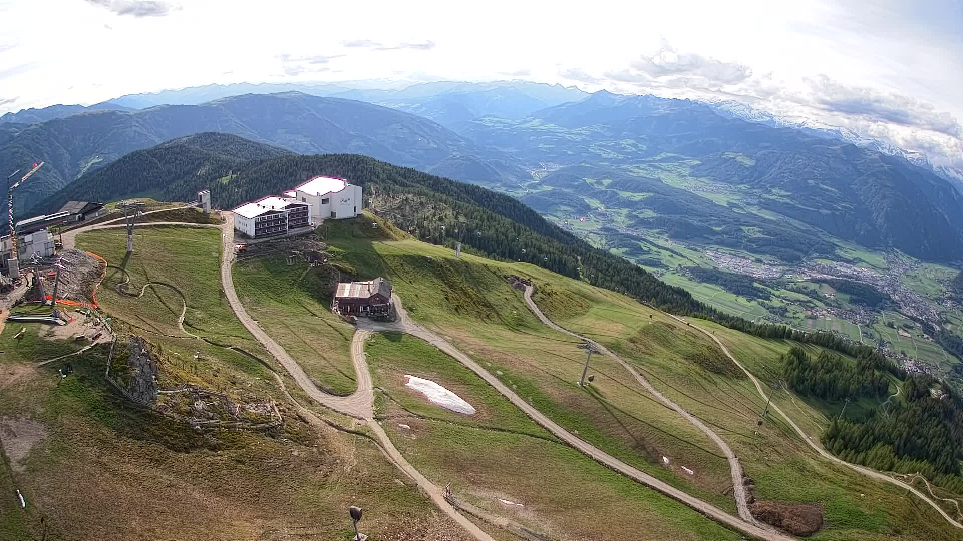 Cima estación de esquí Kronplatz | vista hacia Brunico