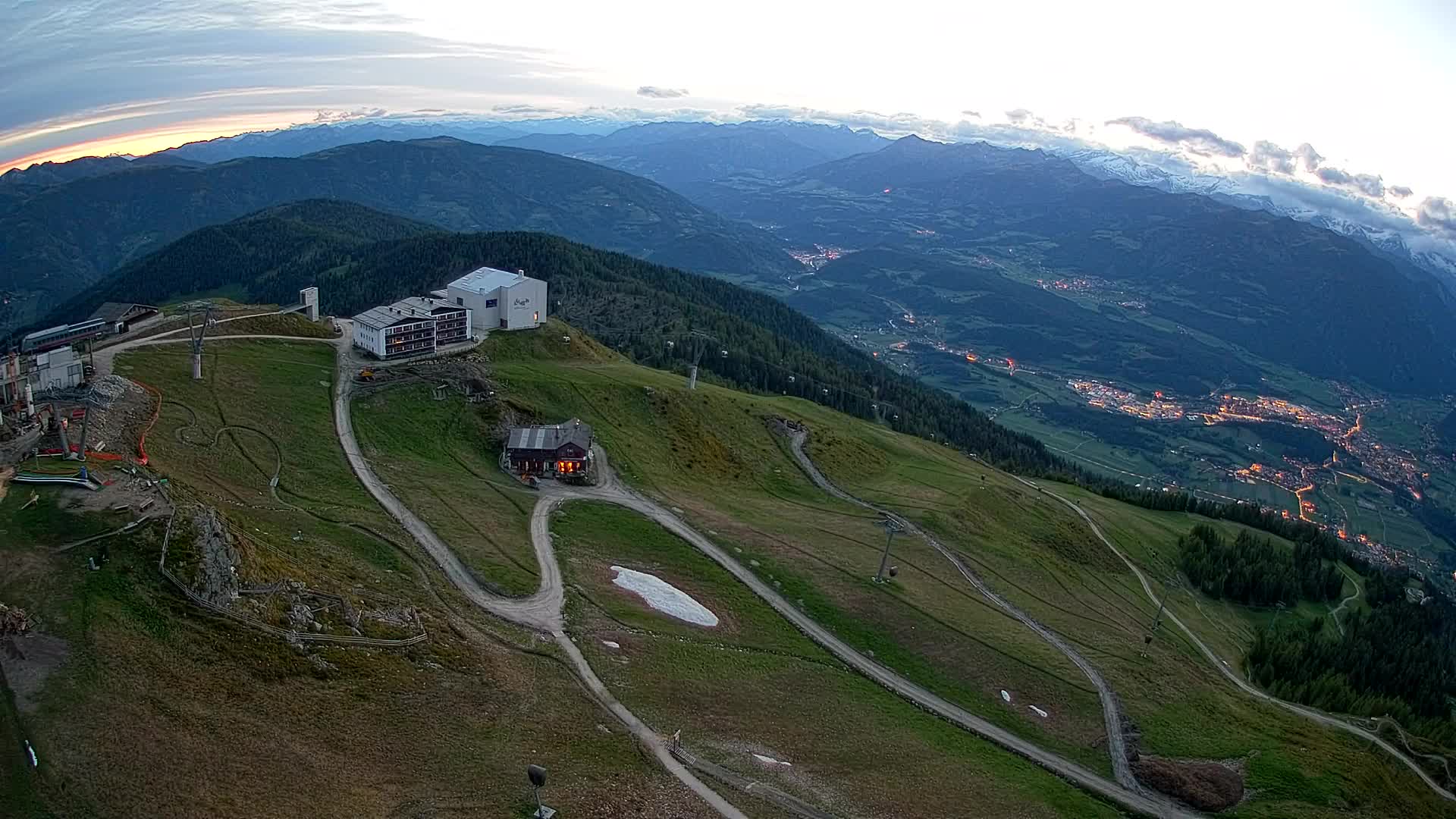 Stazione sciistica di Plan de Corones | vista su Brunico