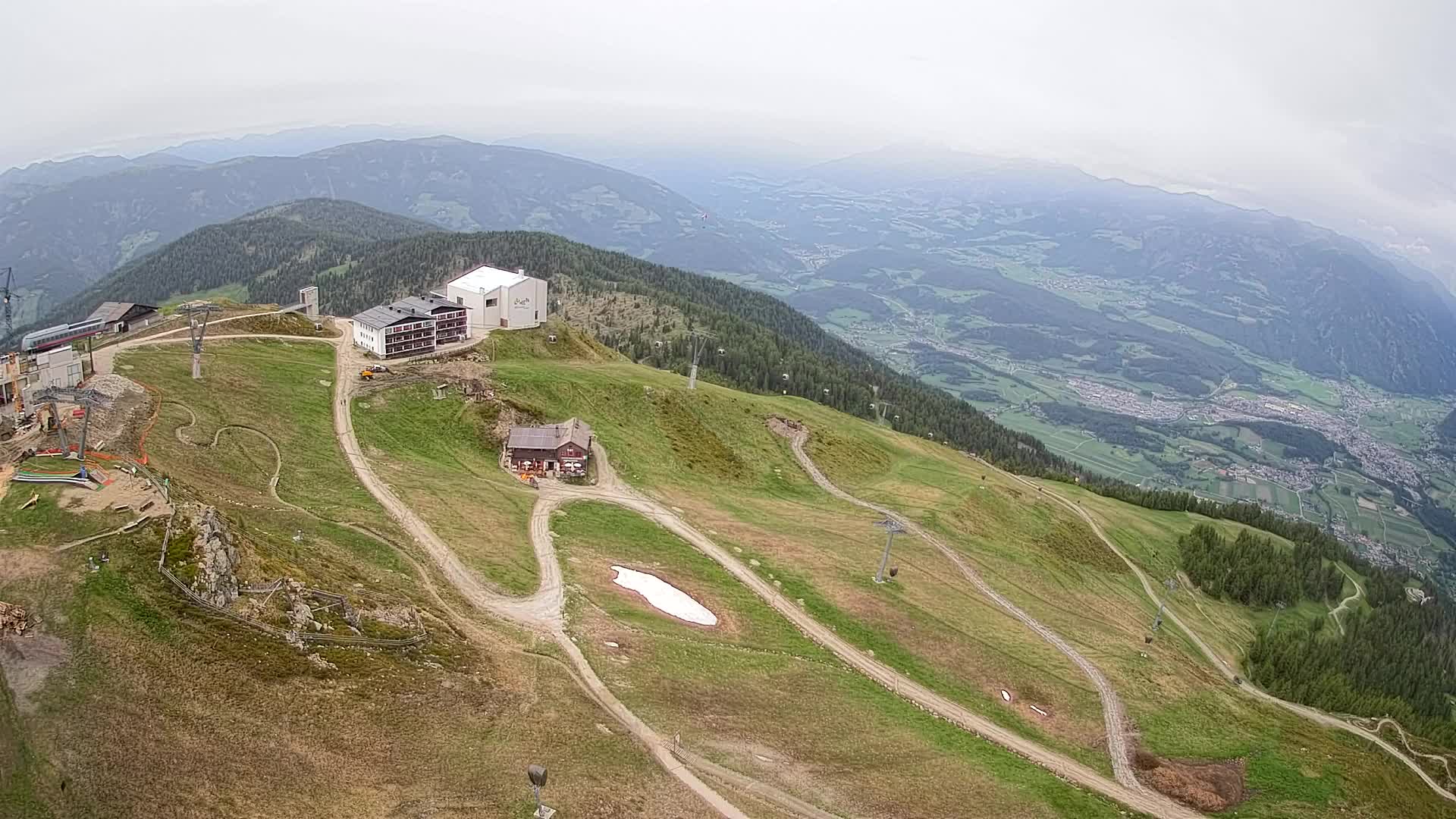 Stazione sciistica di Plan de Corones | vista su Brunico