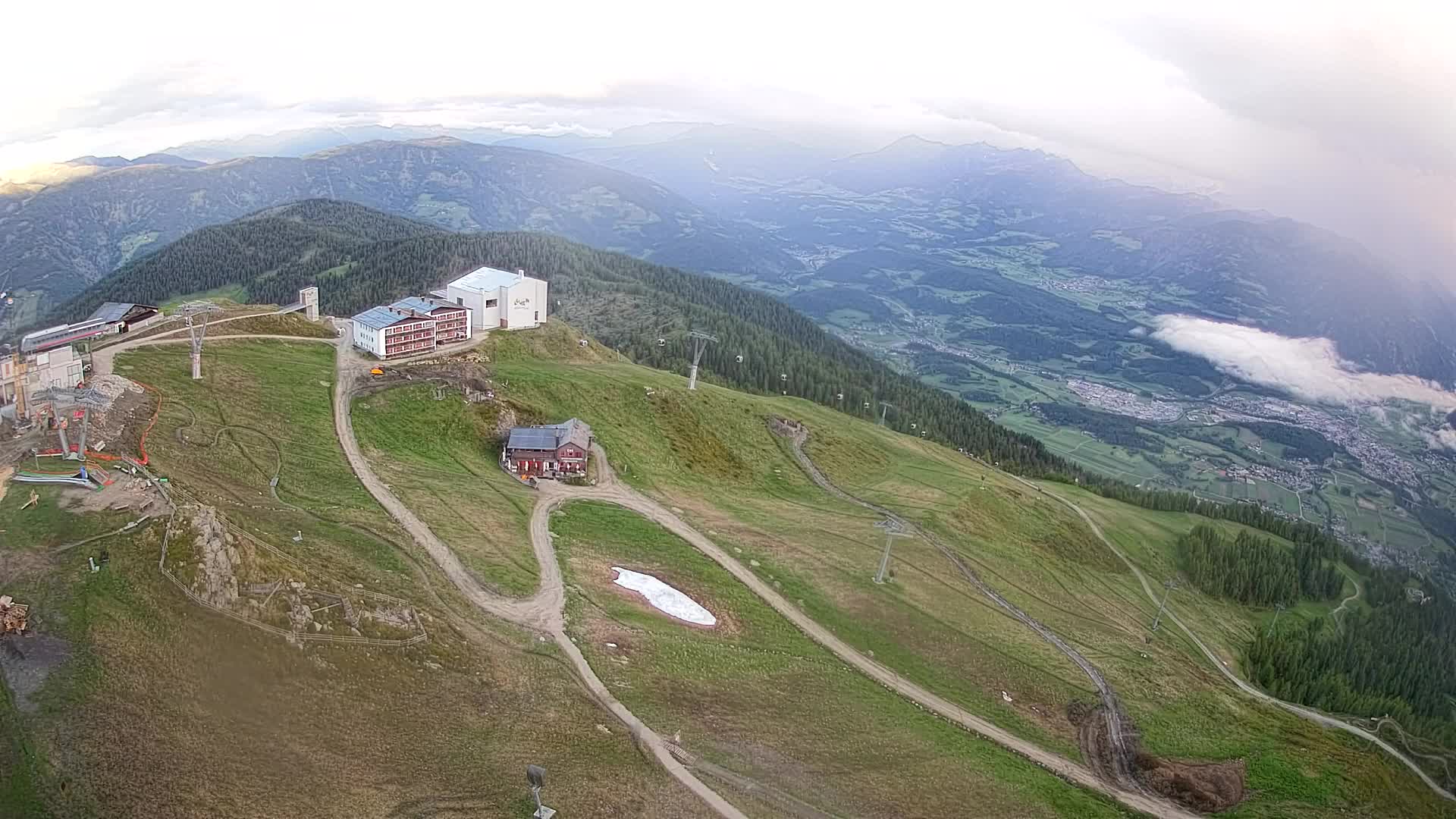 Skigebiet Kronplatz Gipfel | Blick auf Bruneck