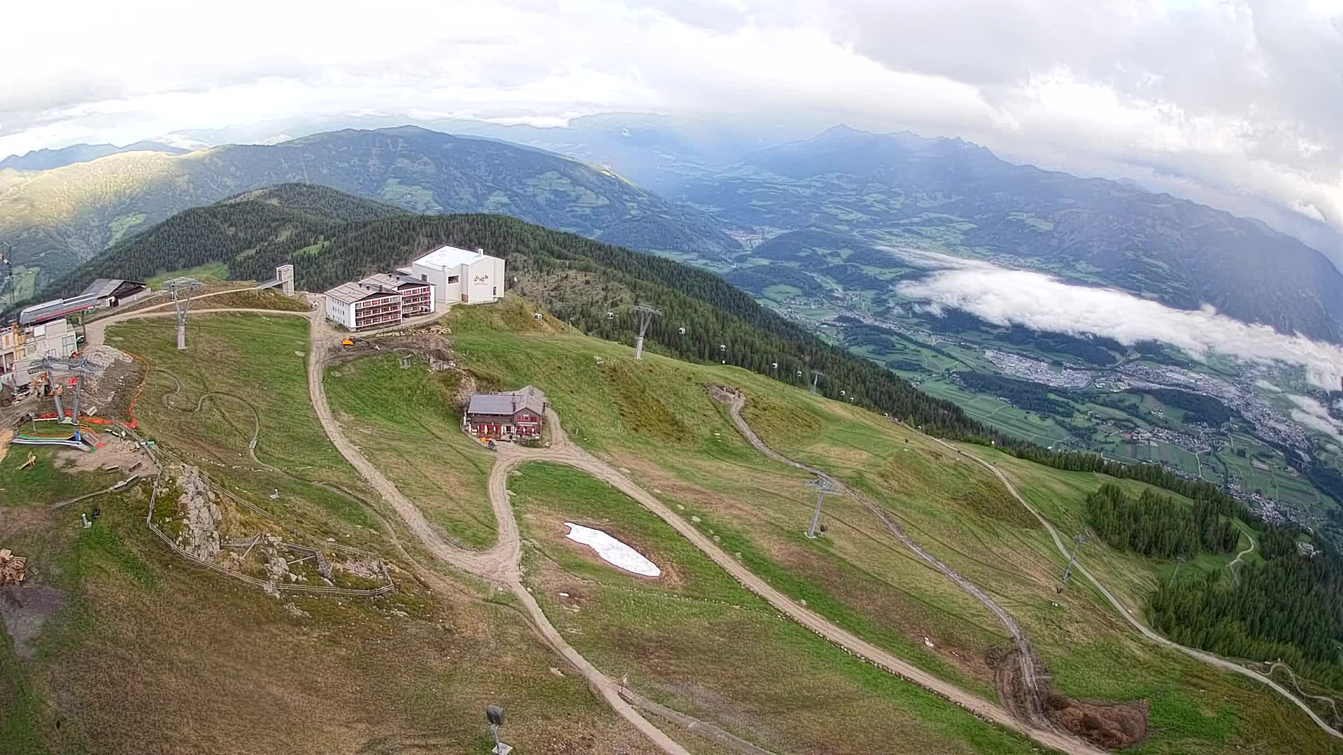 Skigebiet Kronplatz Gipfel | Blick auf Bruneck
