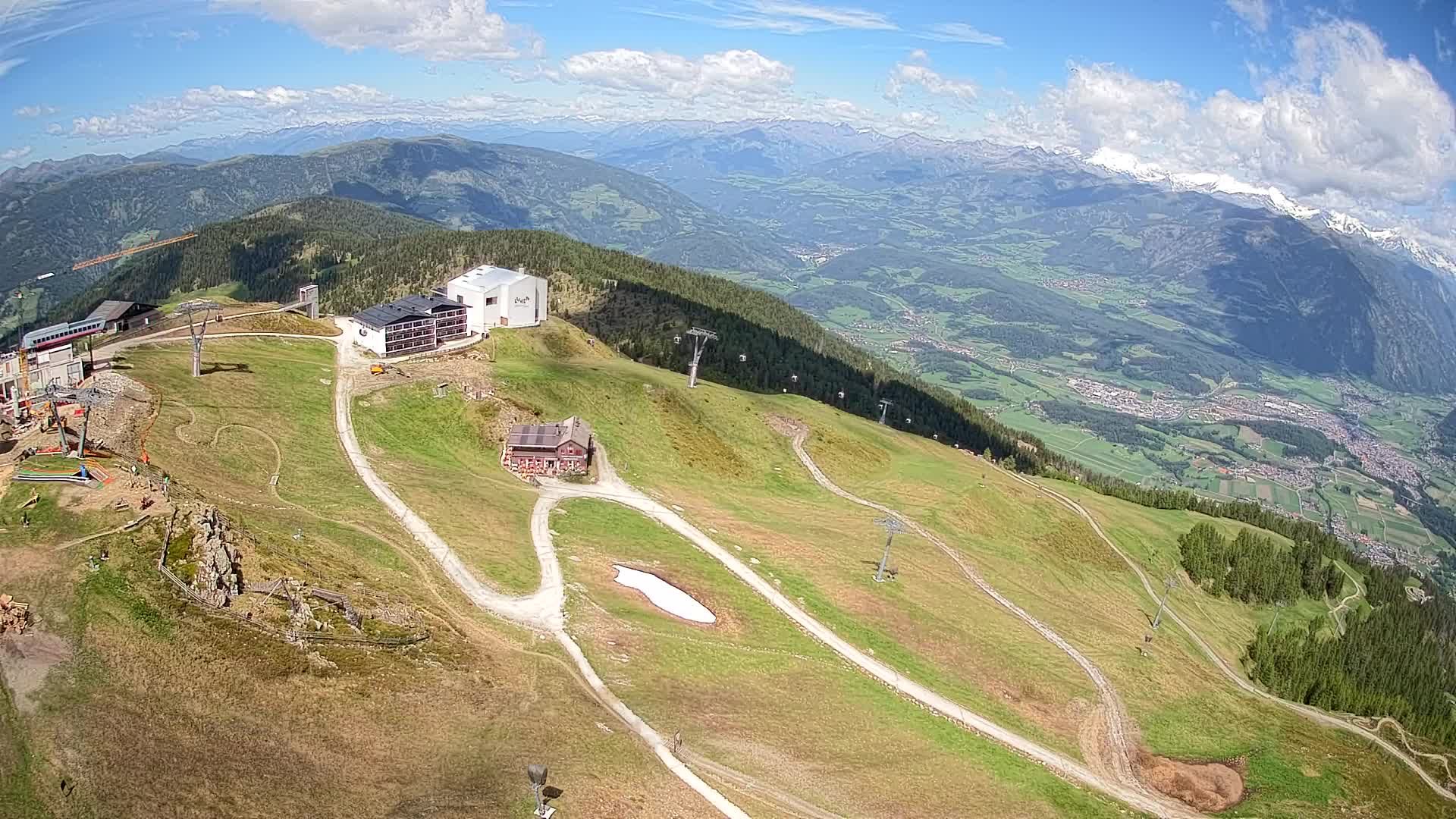 Cima estación de esquí Kronplatz | vista hacia Brunico