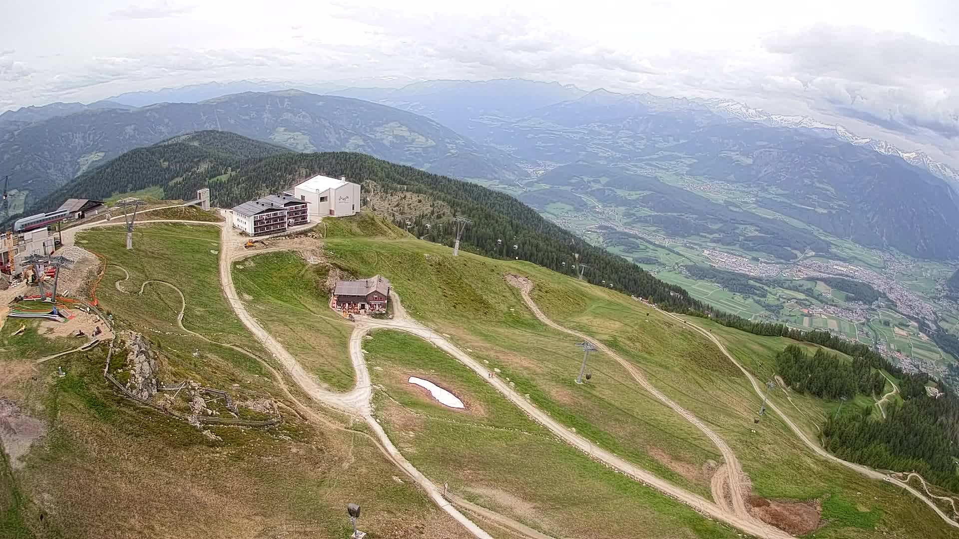Stazione sciistica di Plan de Corones | vista su Brunico
