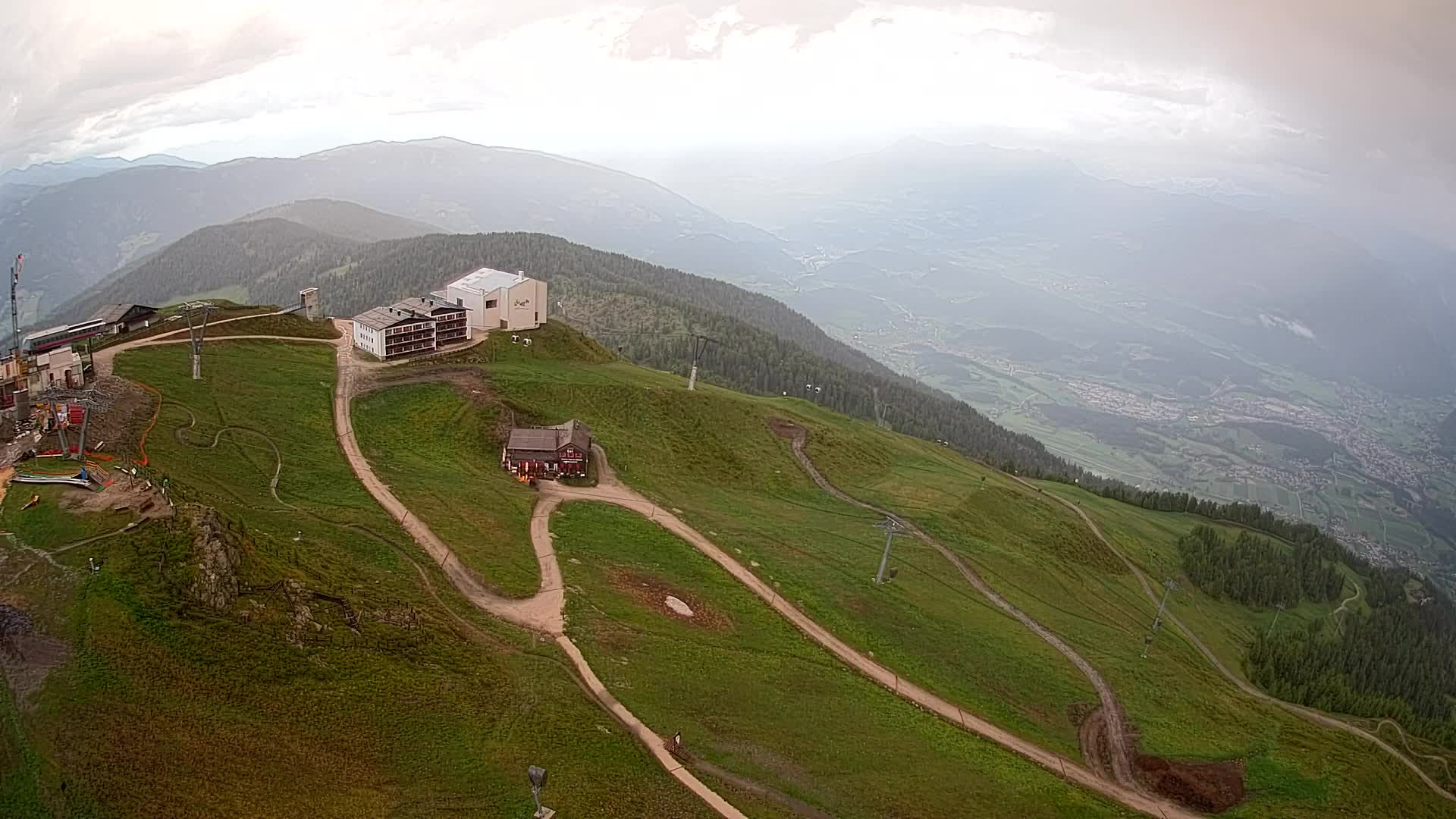 Skigebiet Kronplatz Gipfel | Blick auf Bruneck