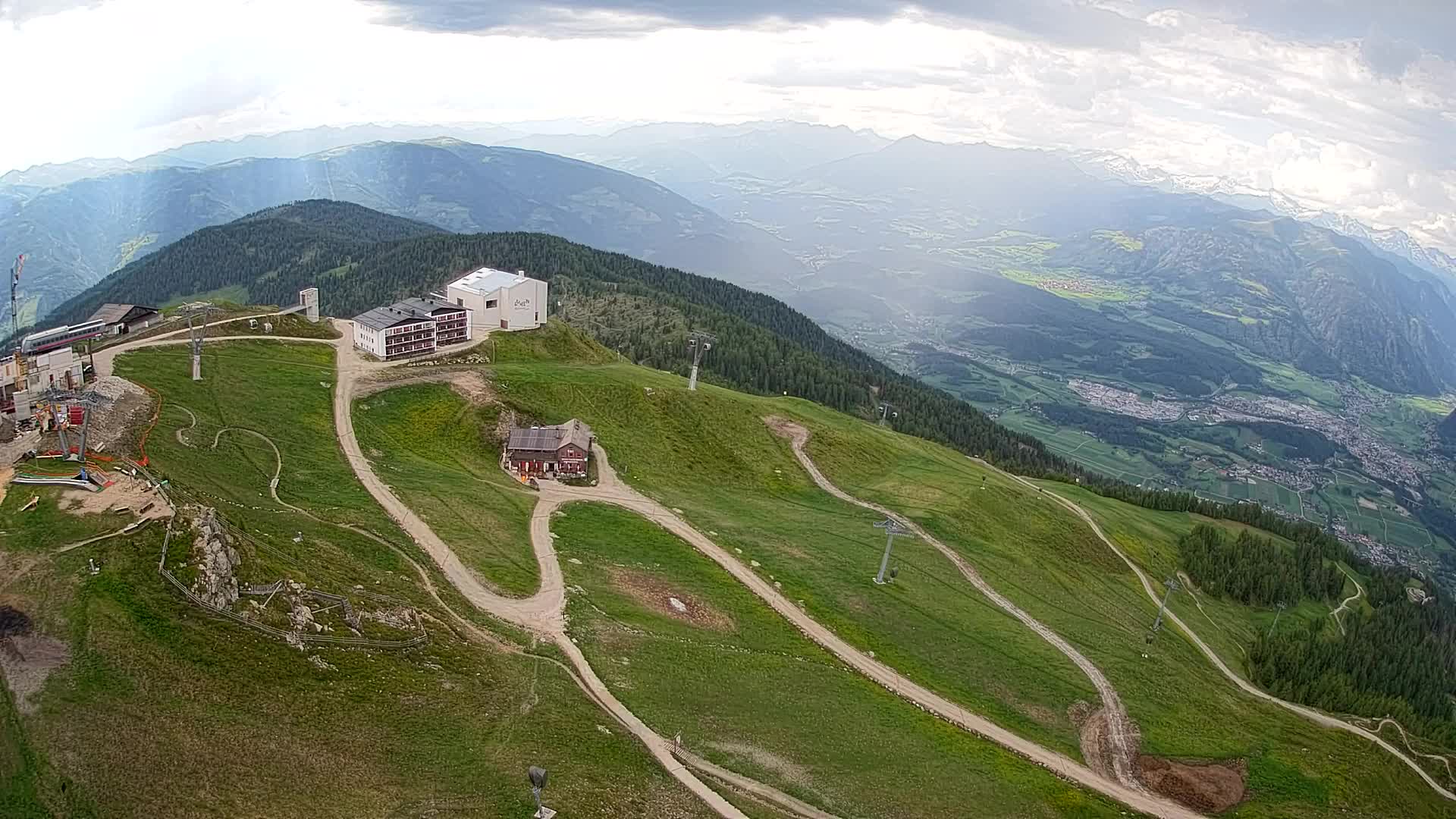 Skigebiet Kronplatz Gipfel | Blick auf Bruneck