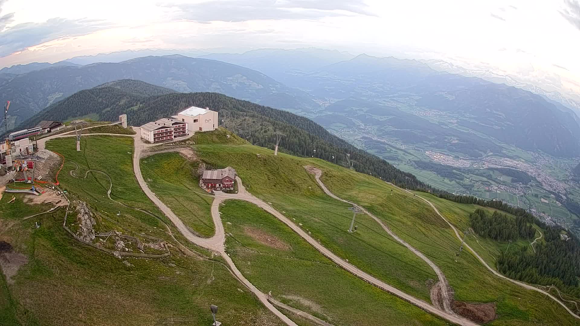 Skigebiet Kronplatz Gipfel | Blick auf Bruneck