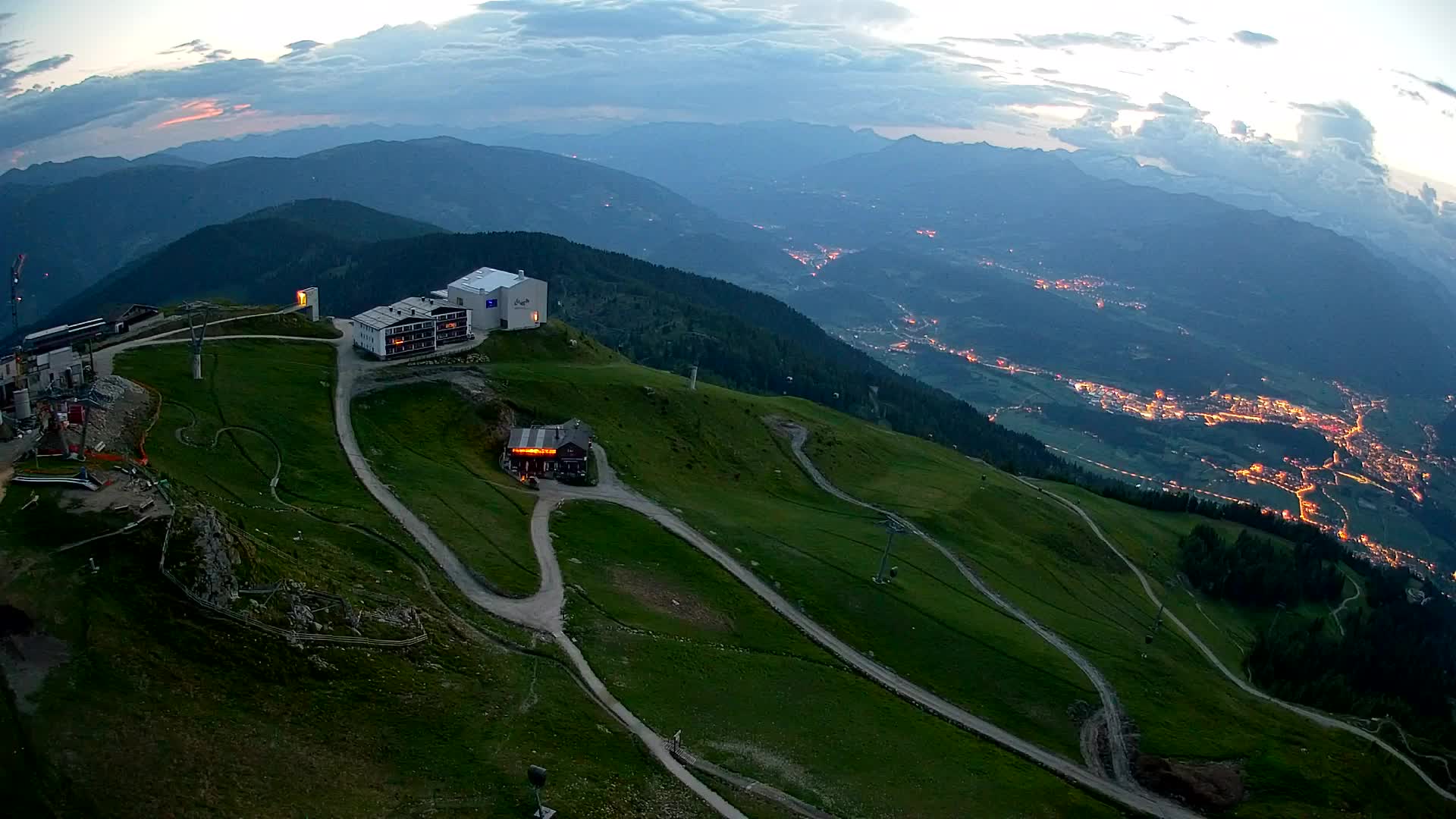 Skigebiet Kronplatz Gipfel | Blick auf Bruneck