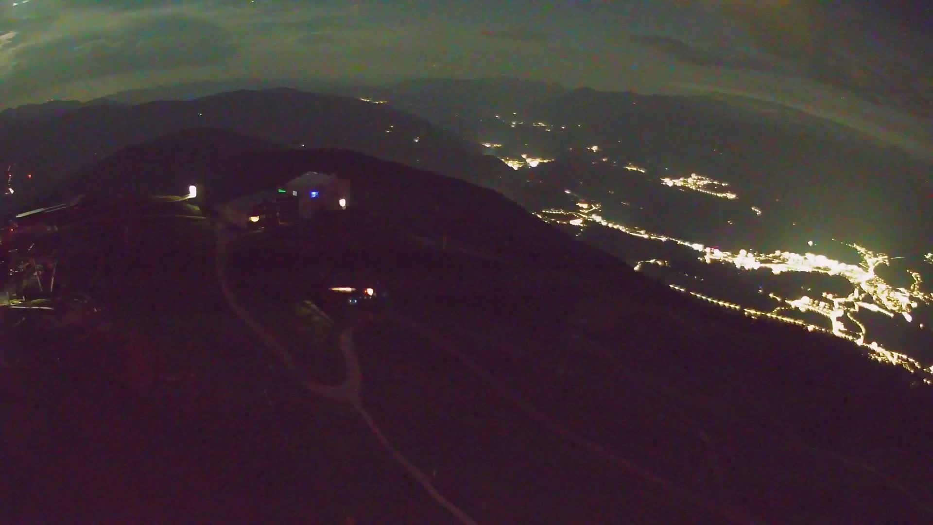 Cima estación de esquí Kronplatz | vista hacia Brunico