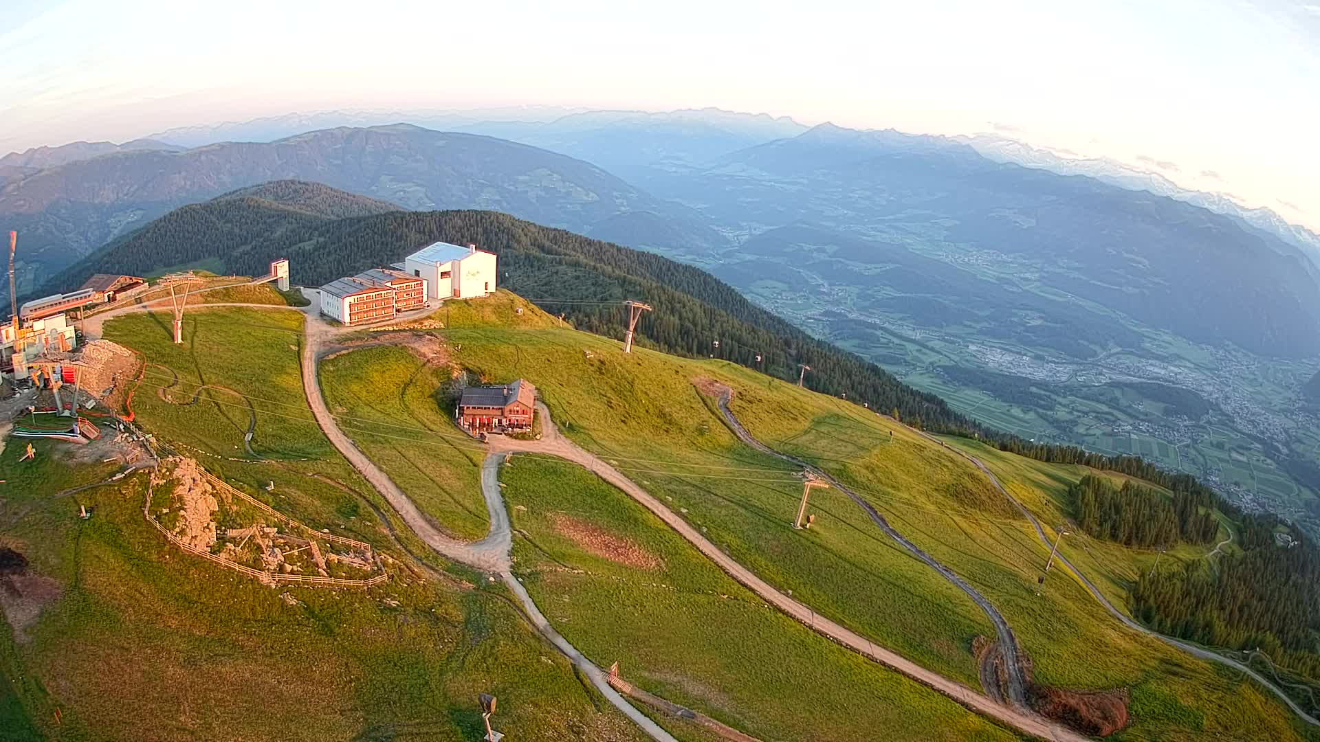 Stazione sciistica di Plan de Corones | vista su Brunico