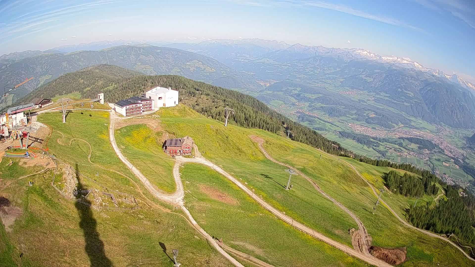 Cima estación de esquí Kronplatz | vista hacia Brunico