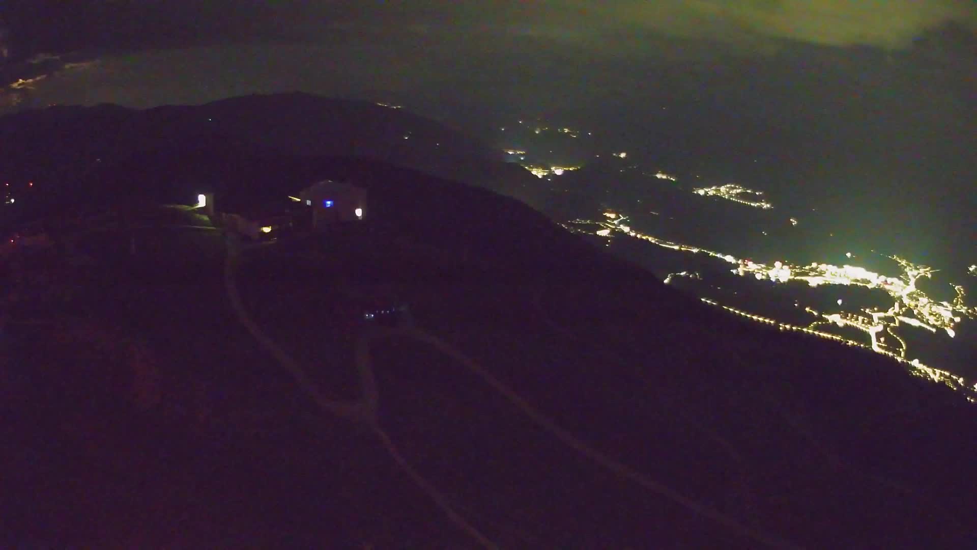 Cima estación de esquí Kronplatz | vista hacia Brunico