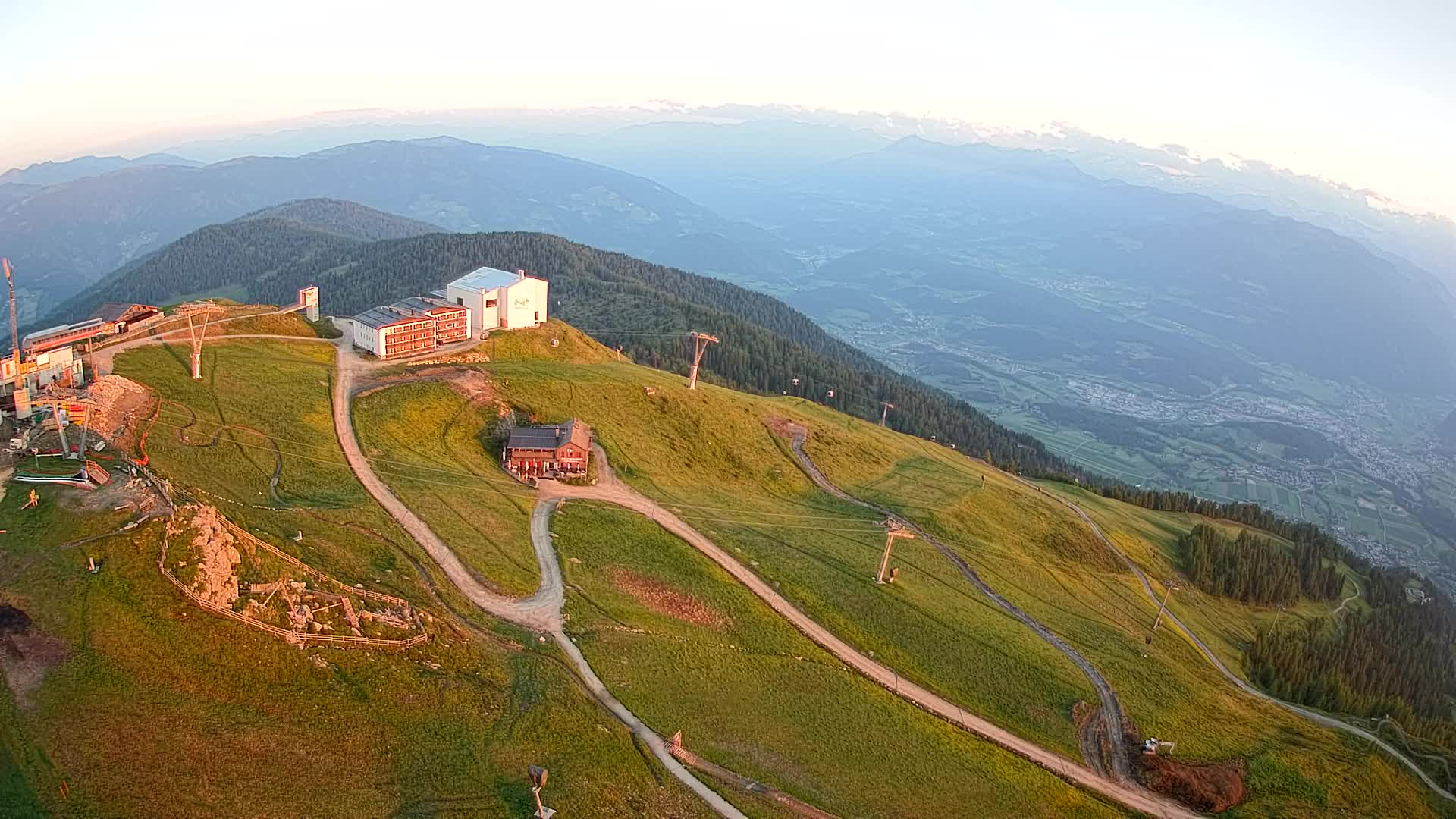 Skigebiet Kronplatz Gipfel | Blick auf Bruneck