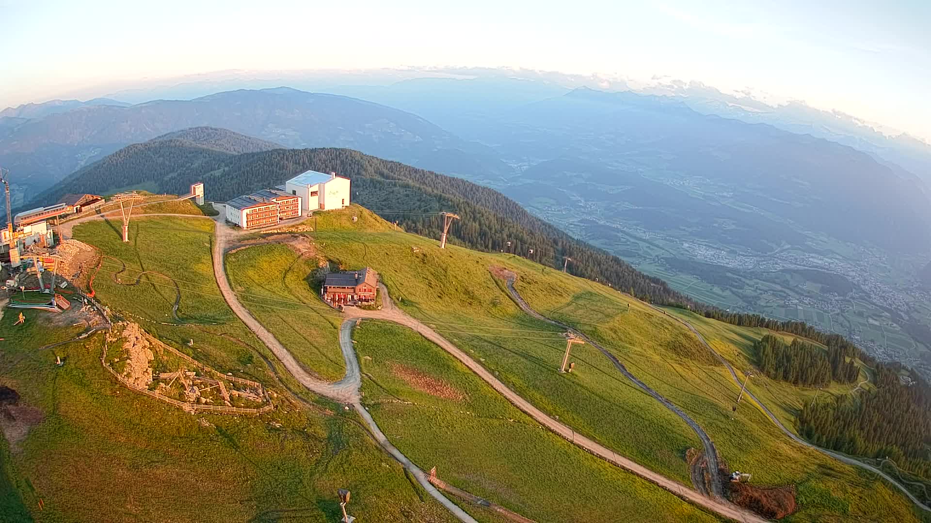 Skigebiet Kronplatz Gipfel | Blick auf Bruneck