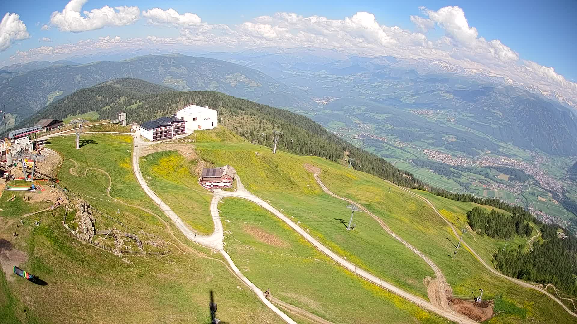 Cima estación de esquí Kronplatz | vista hacia Brunico