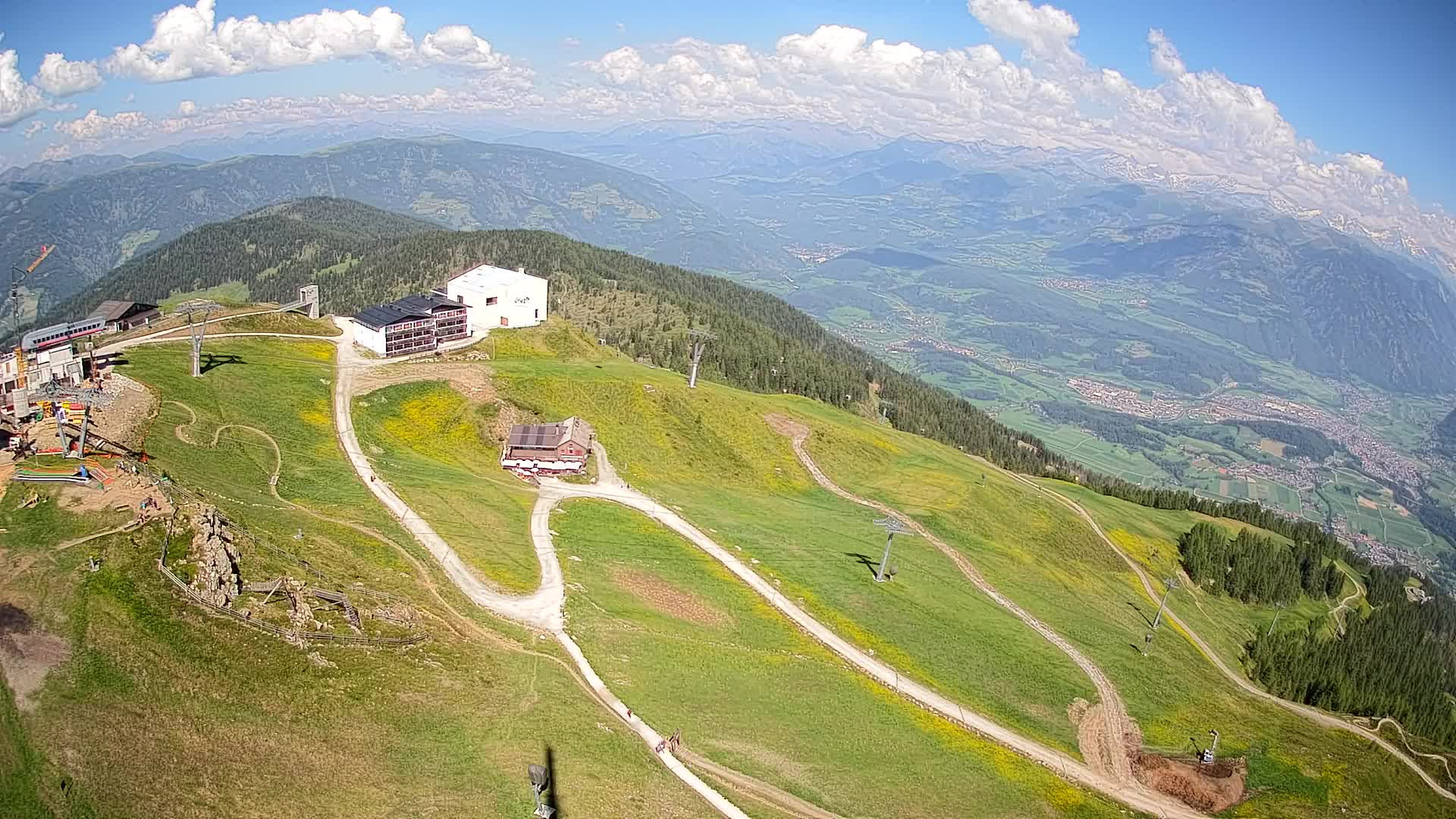 Cima estación de esquí Kronplatz | vista hacia Brunico
