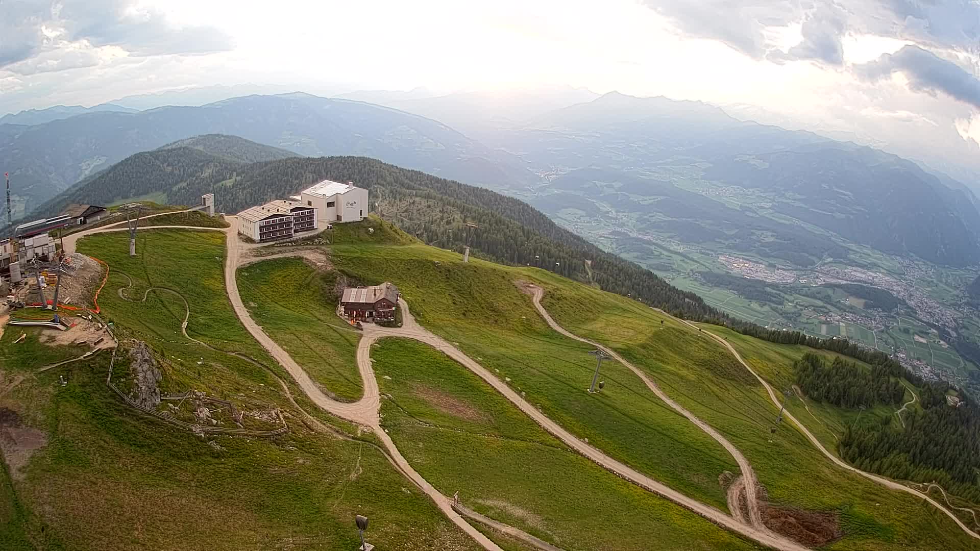 Skigebiet Kronplatz Gipfel | Blick auf Bruneck