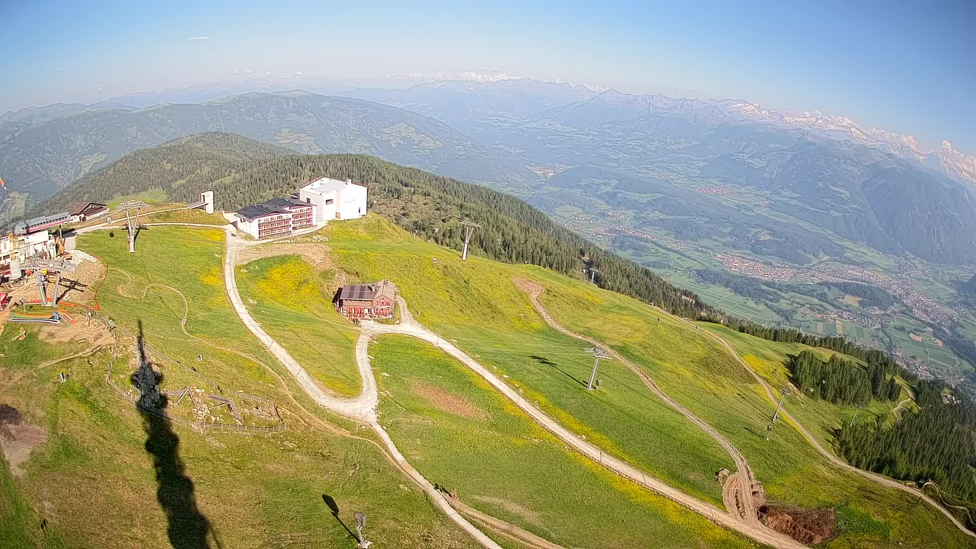 Cima estación de esquí Kronplatz | vista hacia Brunico