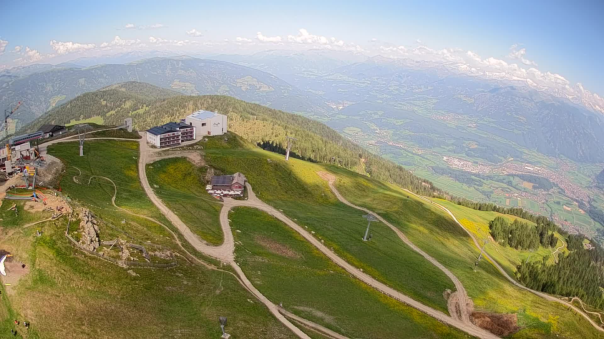 Cima estación de esquí Kronplatz | vista hacia Brunico