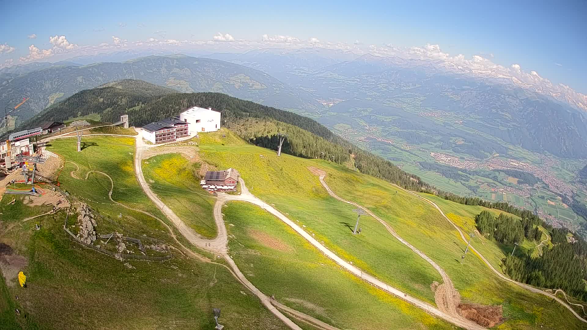 Cima estación de esquí Kronplatz | vista hacia Brunico