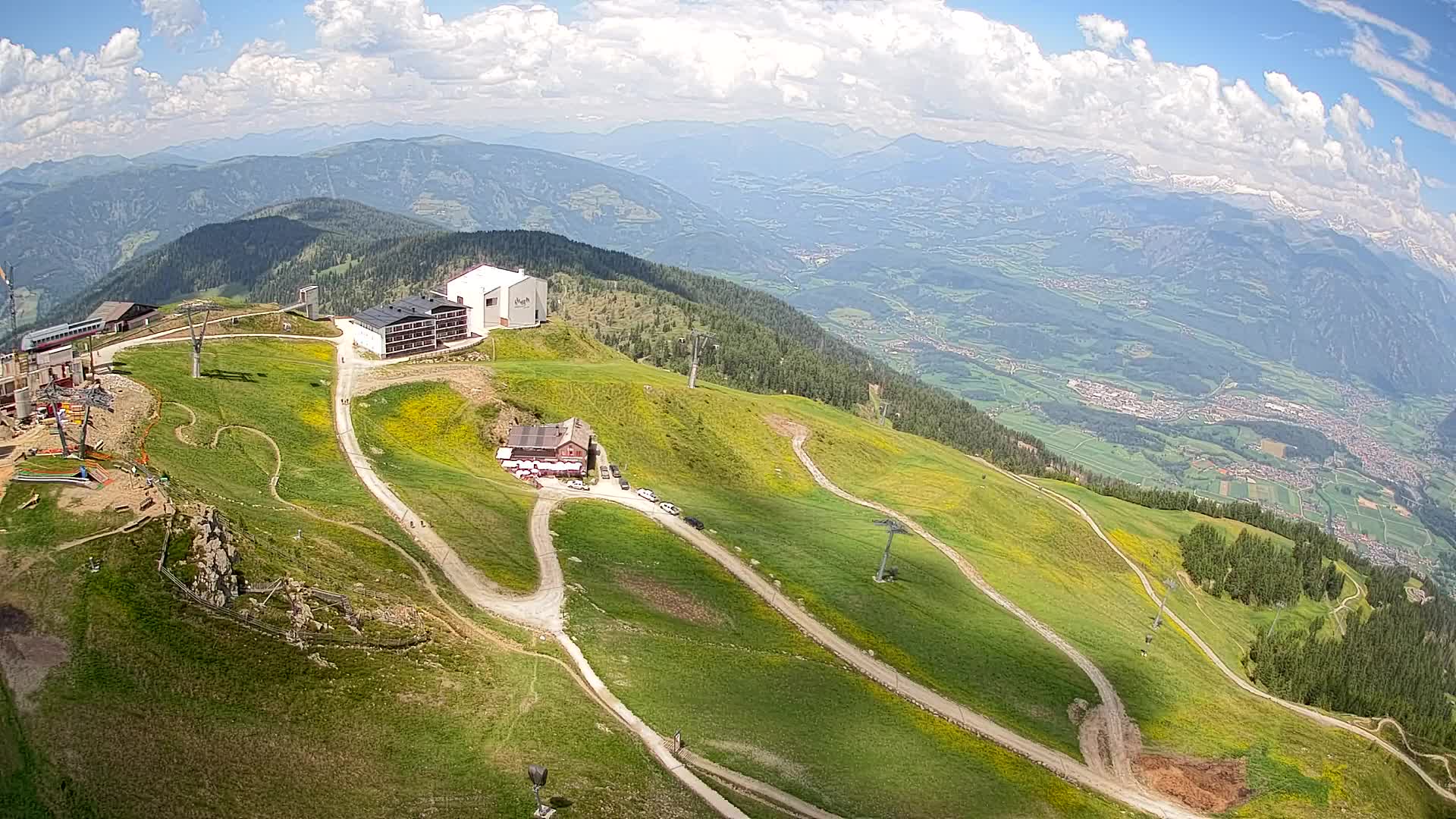 Cima estación de esquí Kronplatz | vista hacia Brunico