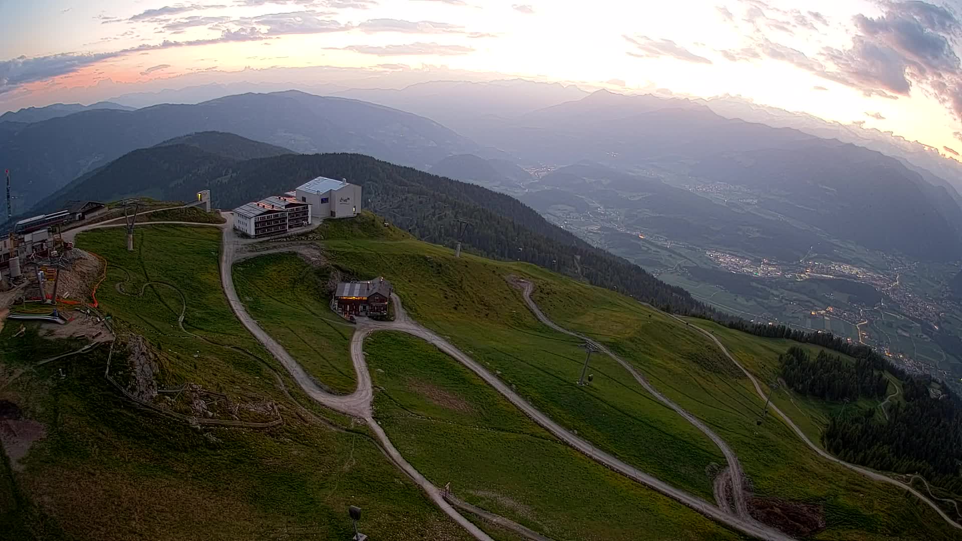 Skigebiet Kronplatz Gipfel | Blick auf Bruneck