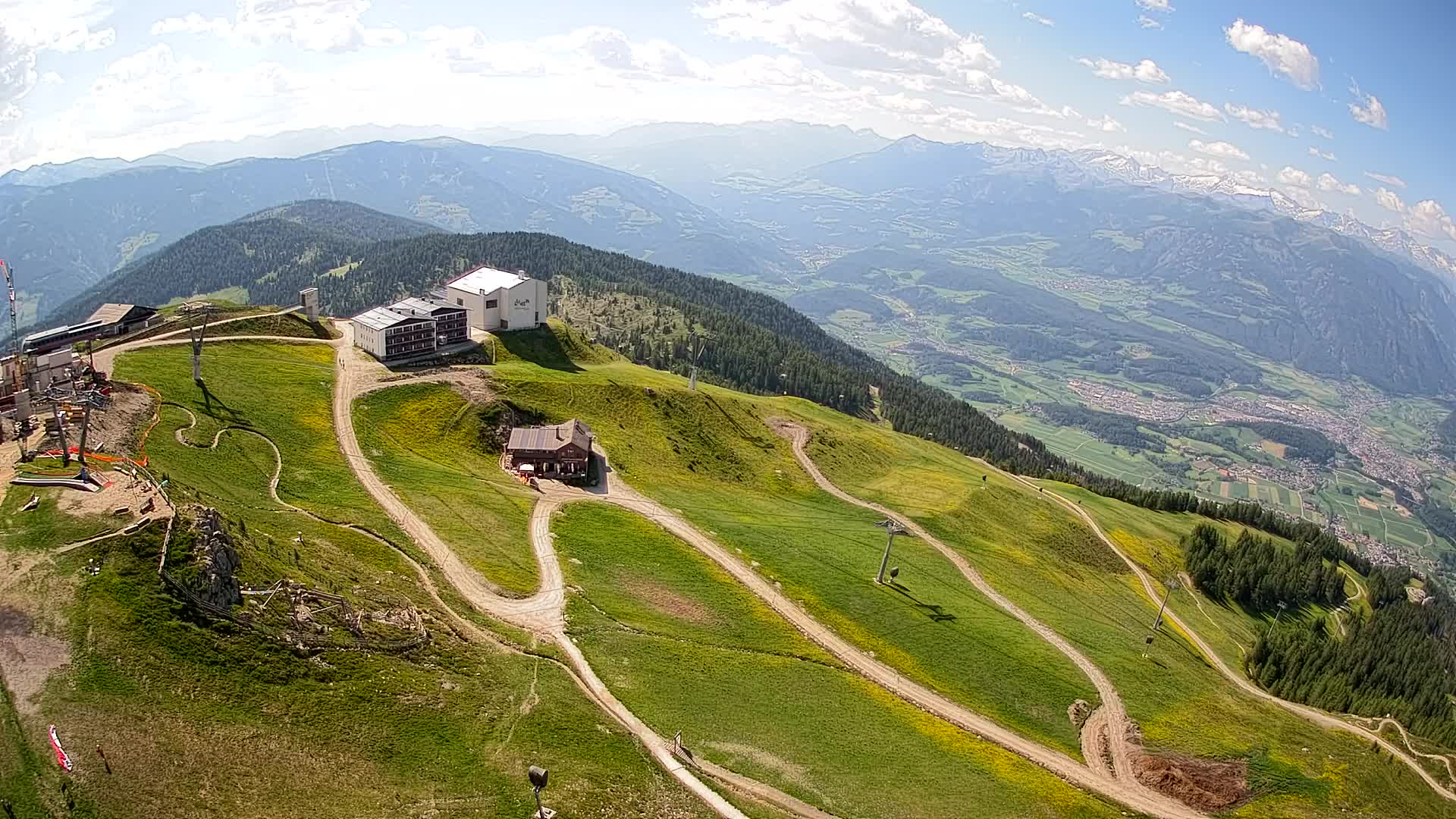 Cima estación de esquí Kronplatz | vista hacia Brunico
