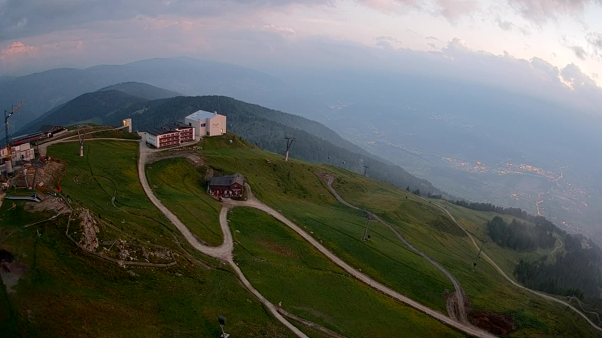 Stazione sciistica di Plan de Corones | vista su Brunico