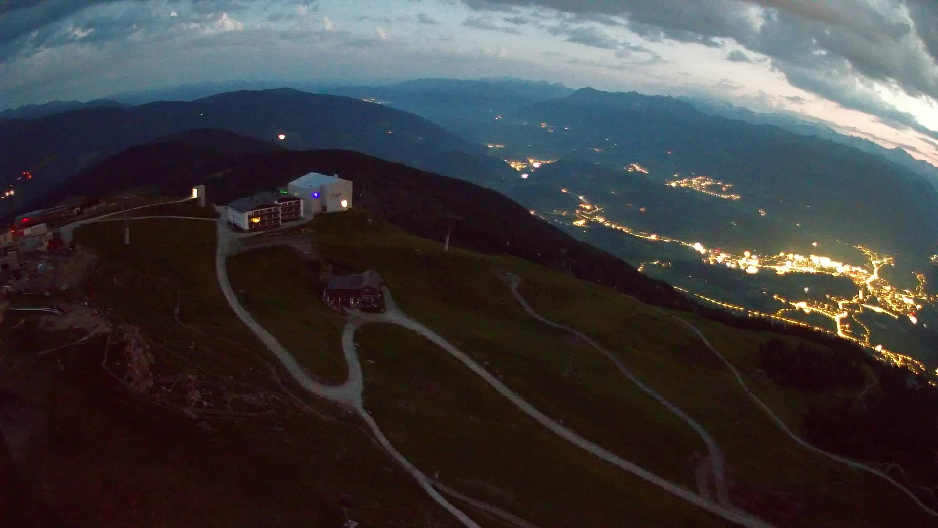 Stazione sciistica di Plan de Corones | vista su Brunico